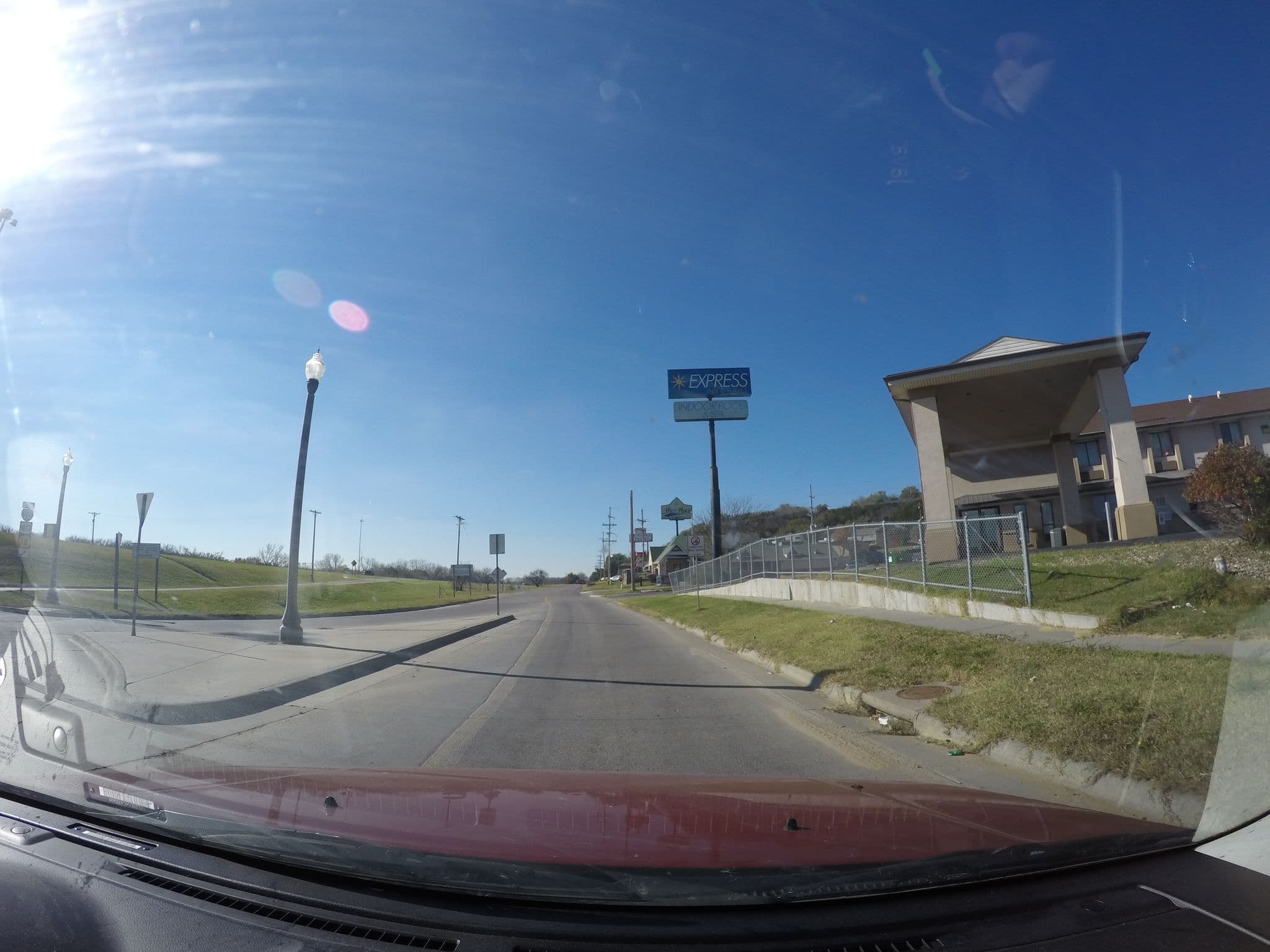 Street view near Express Inn & Suites Junction City, Junction City — © toebee (CC BY-SA · Mapillary)