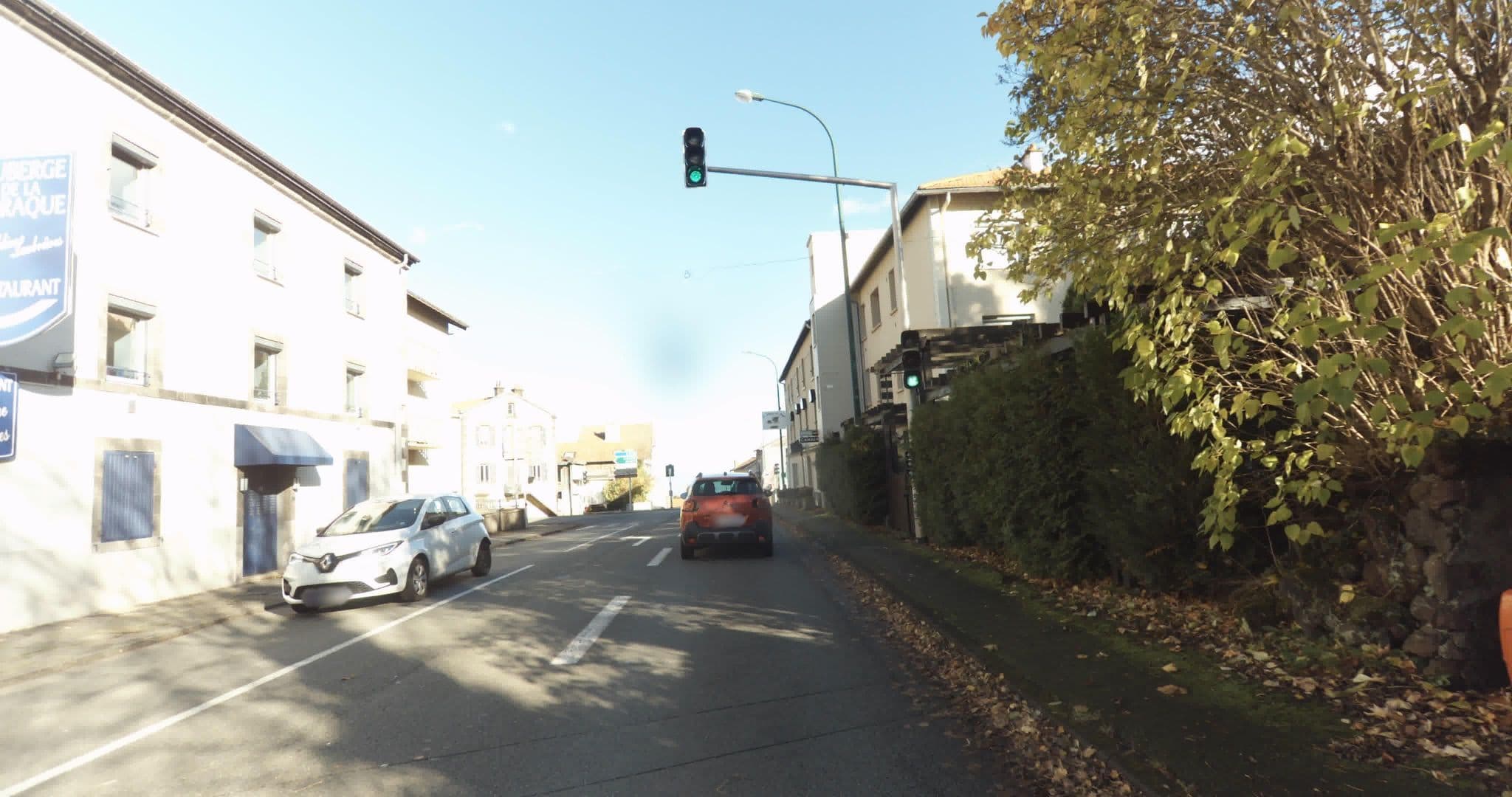 Street view near Le relais des Puys, Orcines — © sogefi (CC BY-SA · Mapillary)