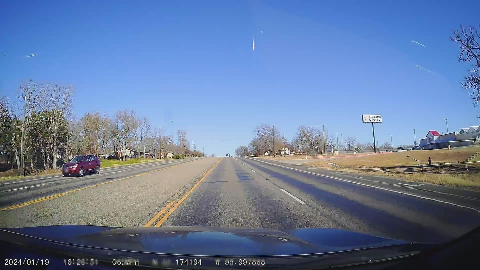 Street view near The Dream Chamber on Royall, Malakoff — © raveneye (CC BY-SA · Mapillary)