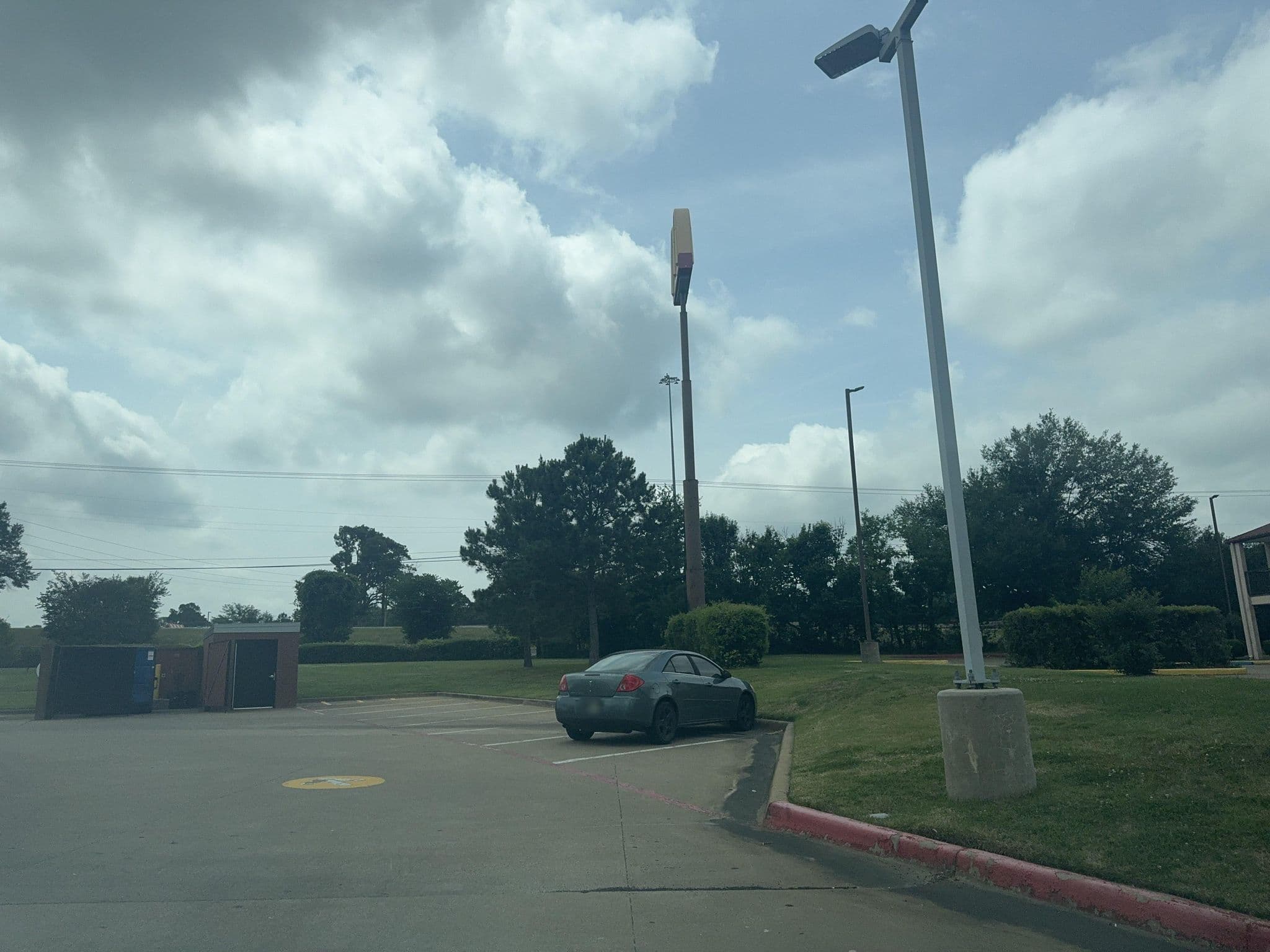 Street view near Comfort Inn, Lindale — © turnkit (CC BY-SA · Mapillary)