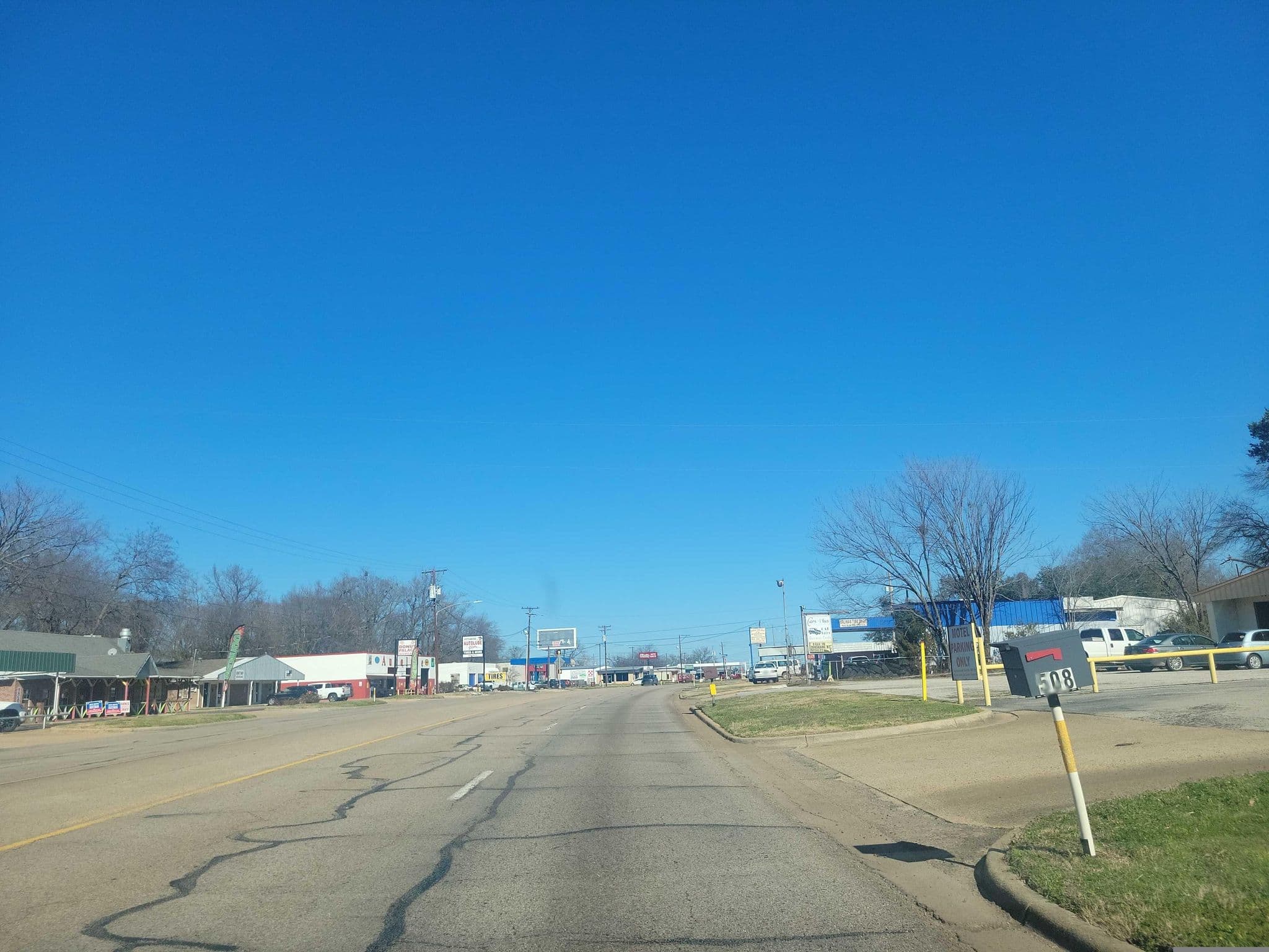Street view near Budget Inn, Daingerfield — © Montrose_Lyle (CC BY-SA · Mapillary)