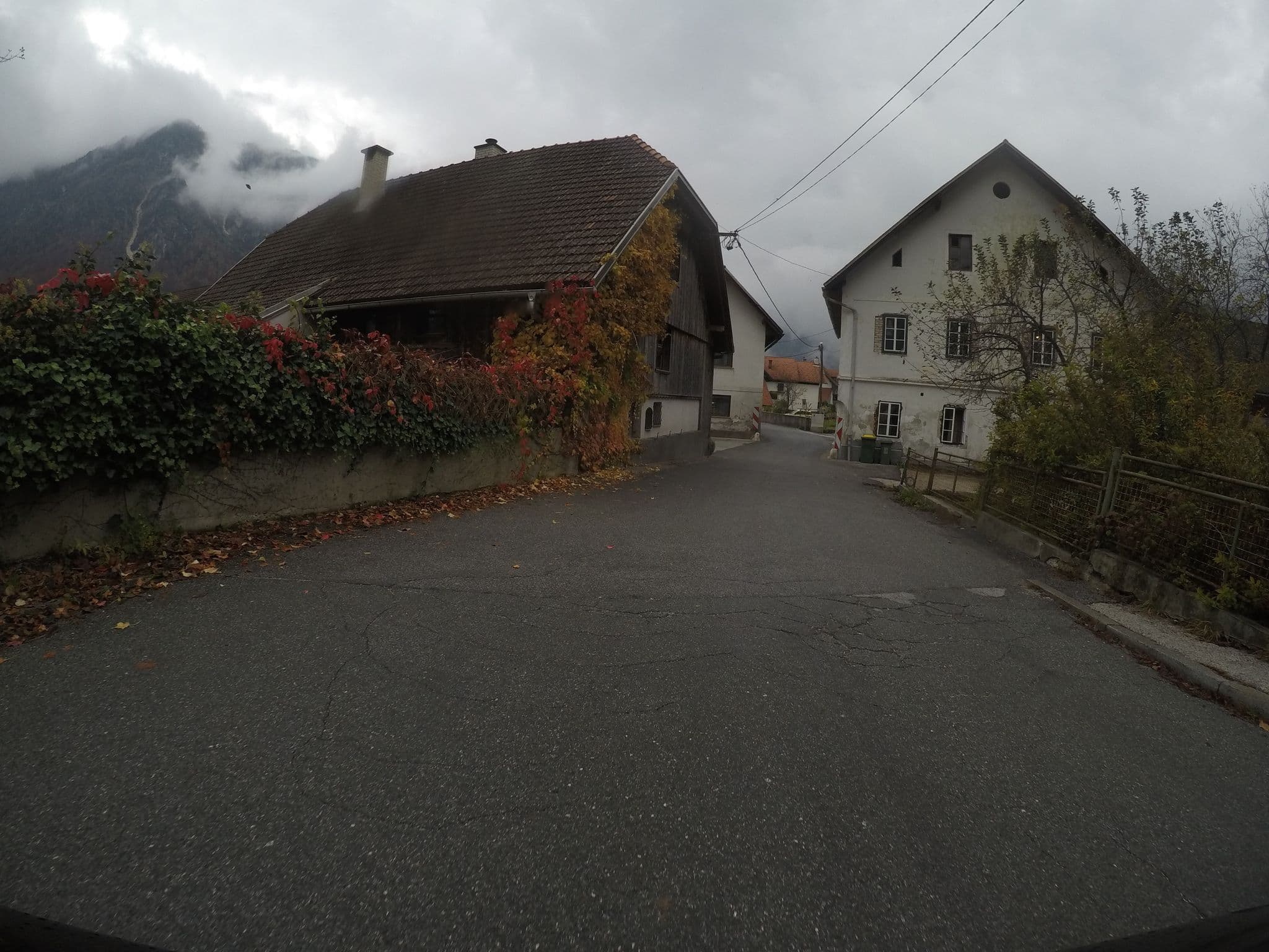 Street view near River House Mojstrana, Hrušica — © chrisbeddow (CC BY-SA · Mapillary)
