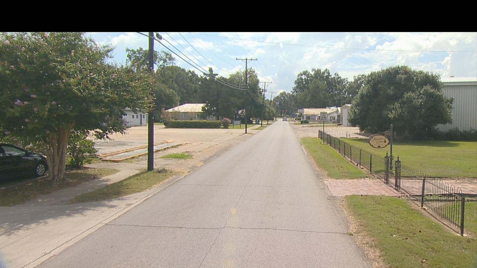 Street view near Maisonnette Dupuy Bed & Breakfast, Marksville — © FF_local (CC BY-SA · Mapillary)