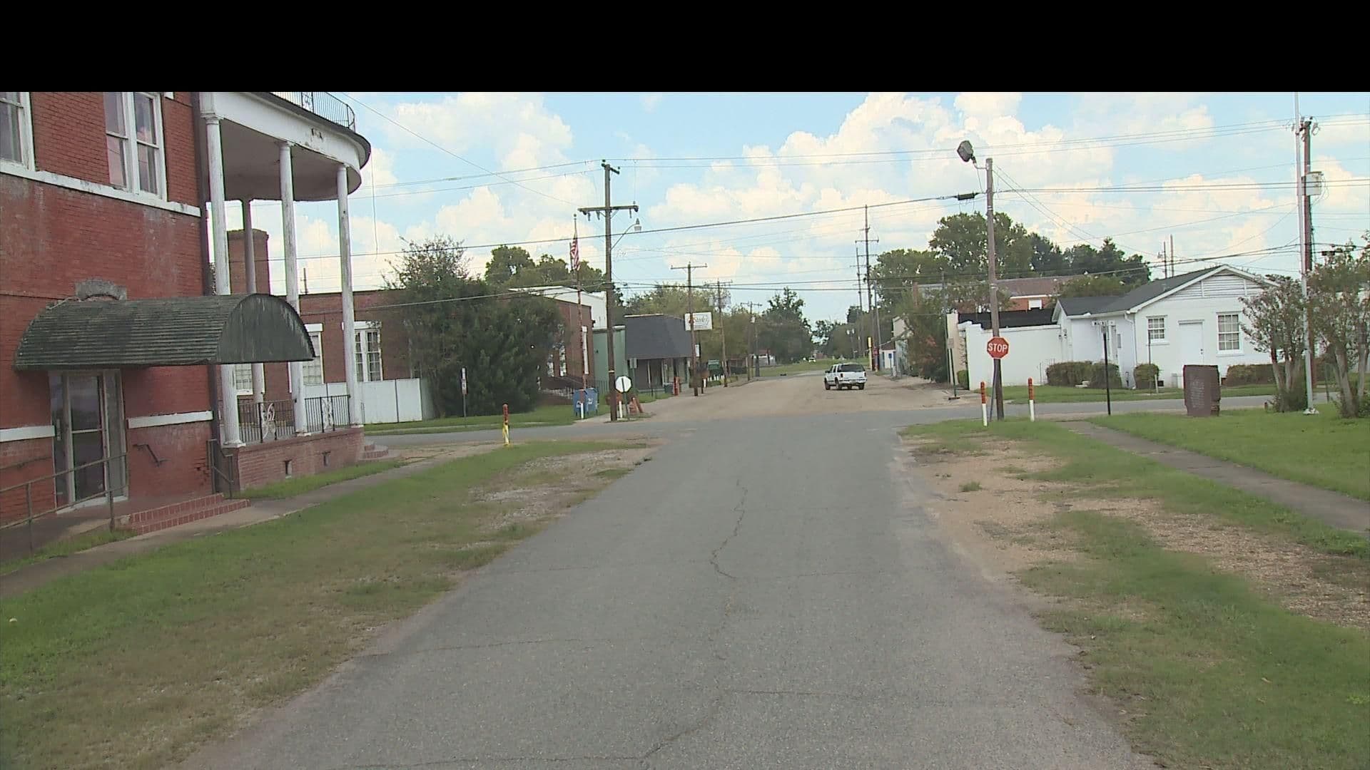 Street view near The Bailey Hotel Bunkie, Bunkie — © FF_Loc1 (CC BY-SA · Mapillary)