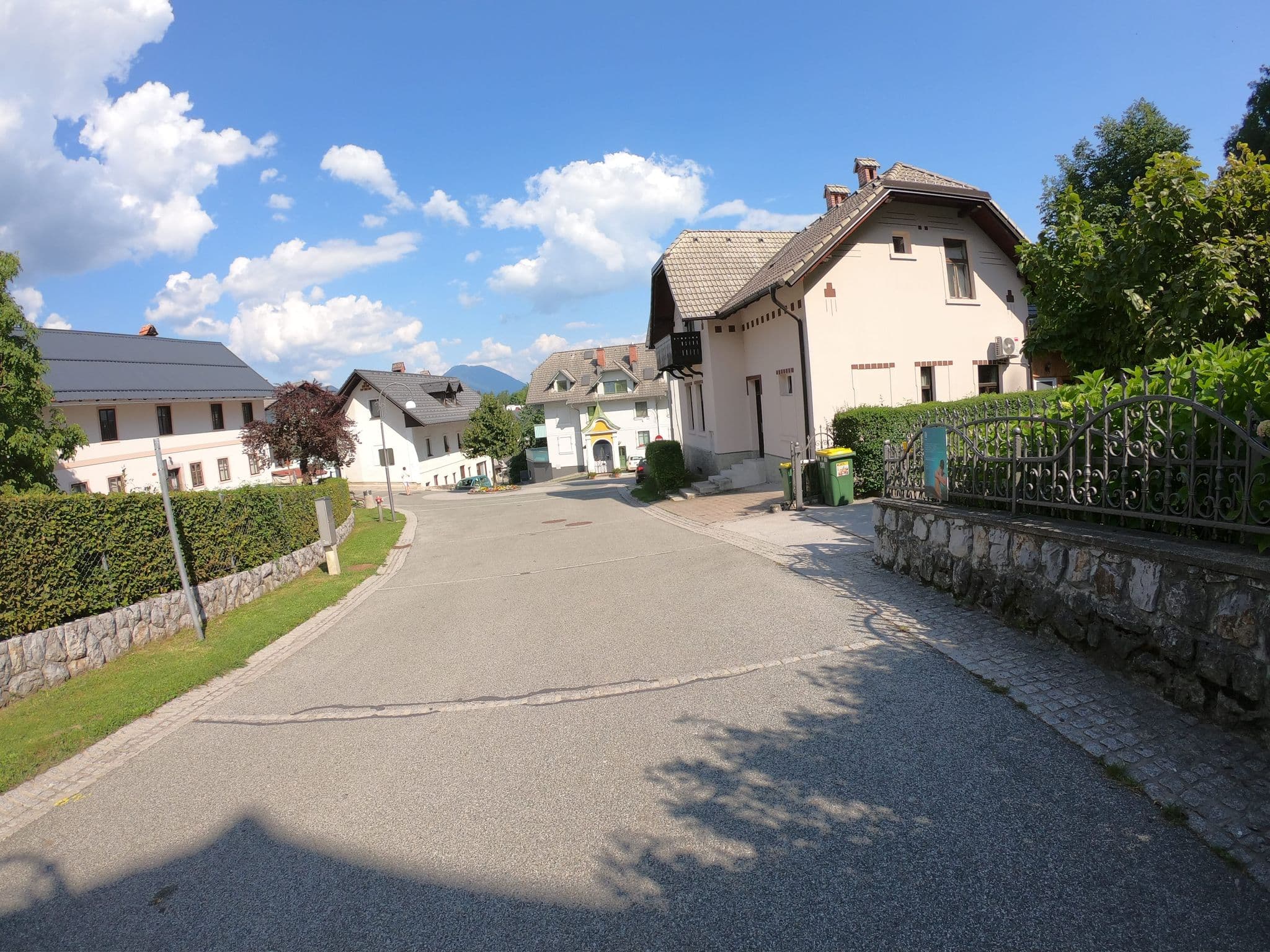 Street view near Apartma Lidija, Bled — © richlv (CC BY-SA · Mapillary)