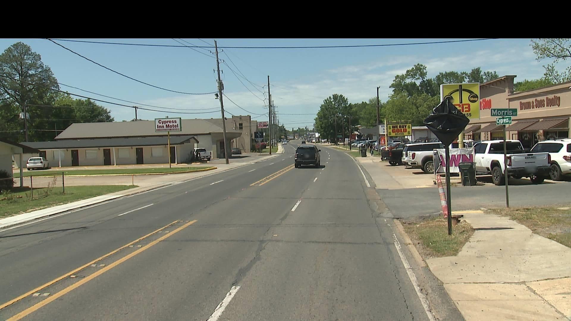 Street view near Cypress Inn Motel-Monroe, Monroe — © WR2_2023 (CC BY-SA · Mapillary)