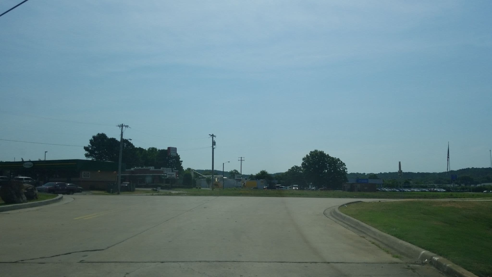 Street view near Wyndham Hotels & Resorts, Coal Hill — © jbthemilker (CC BY-SA · Mapillary)