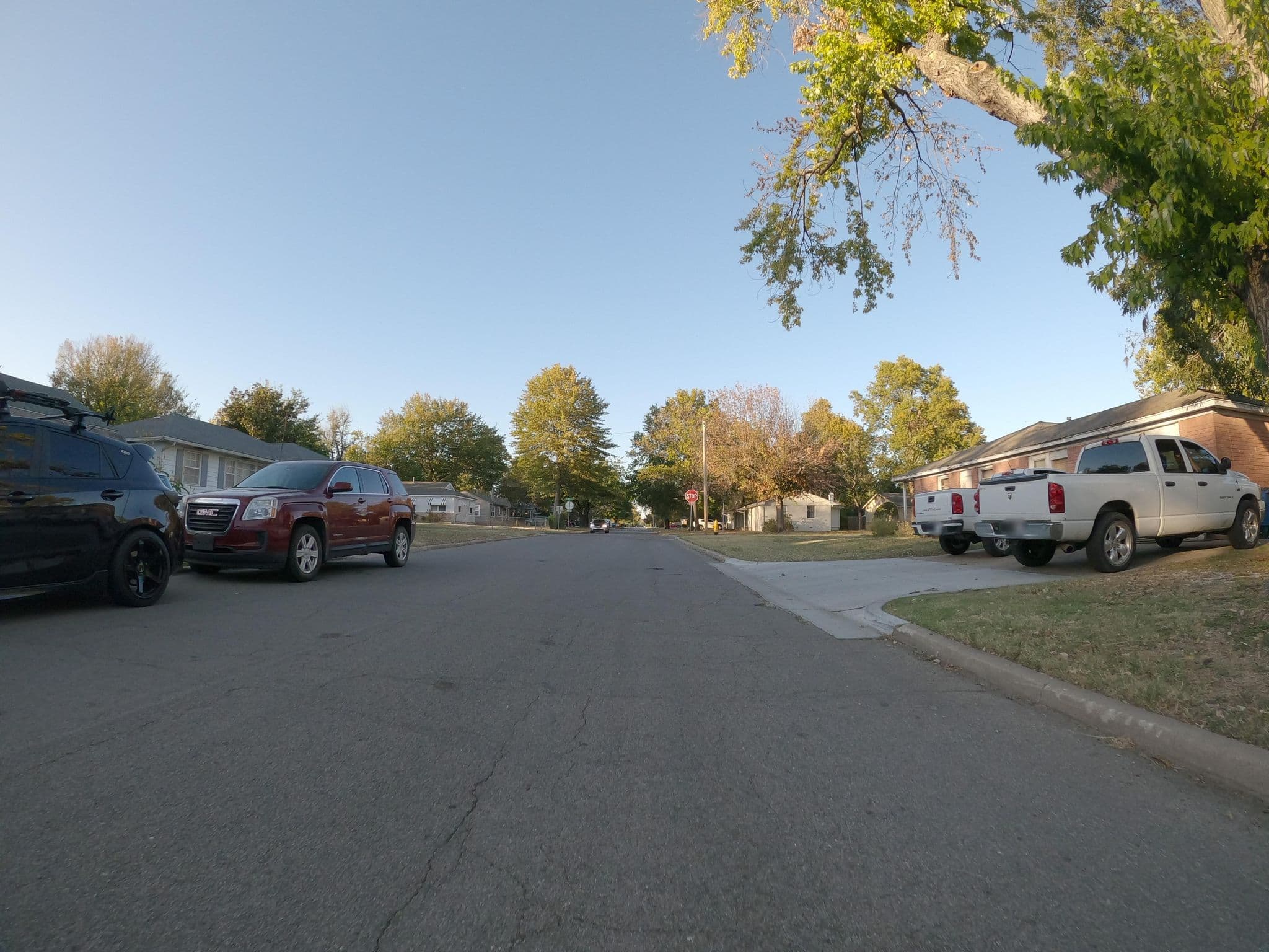 Street view near The West Wing, Tulsa — © baloouriza (CC BY-SA · Mapillary)