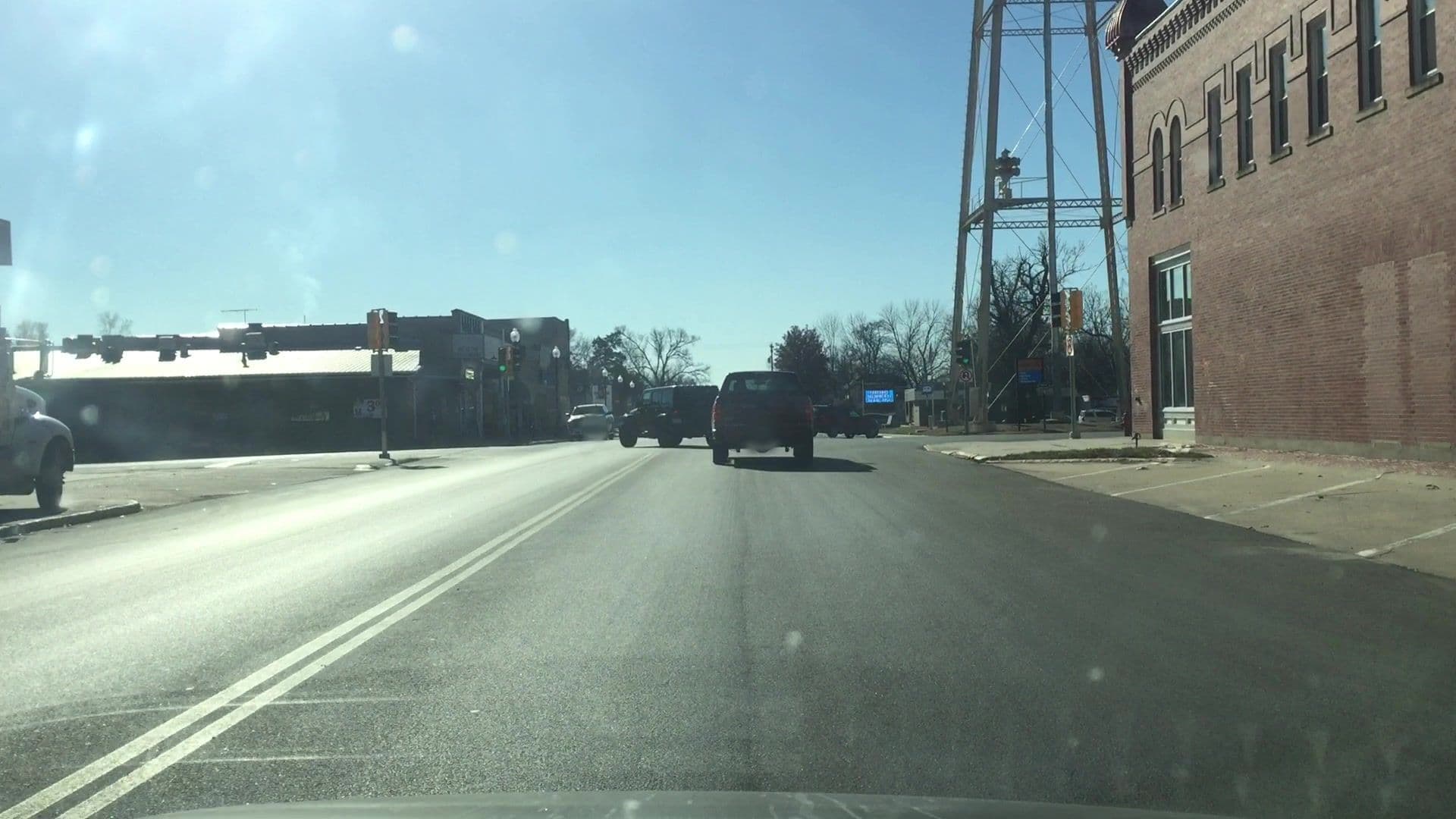 Street view near Our Lady Queen of Peace House of Prayer, Iola — © lvl5 (CC BY-SA · Mapillary)