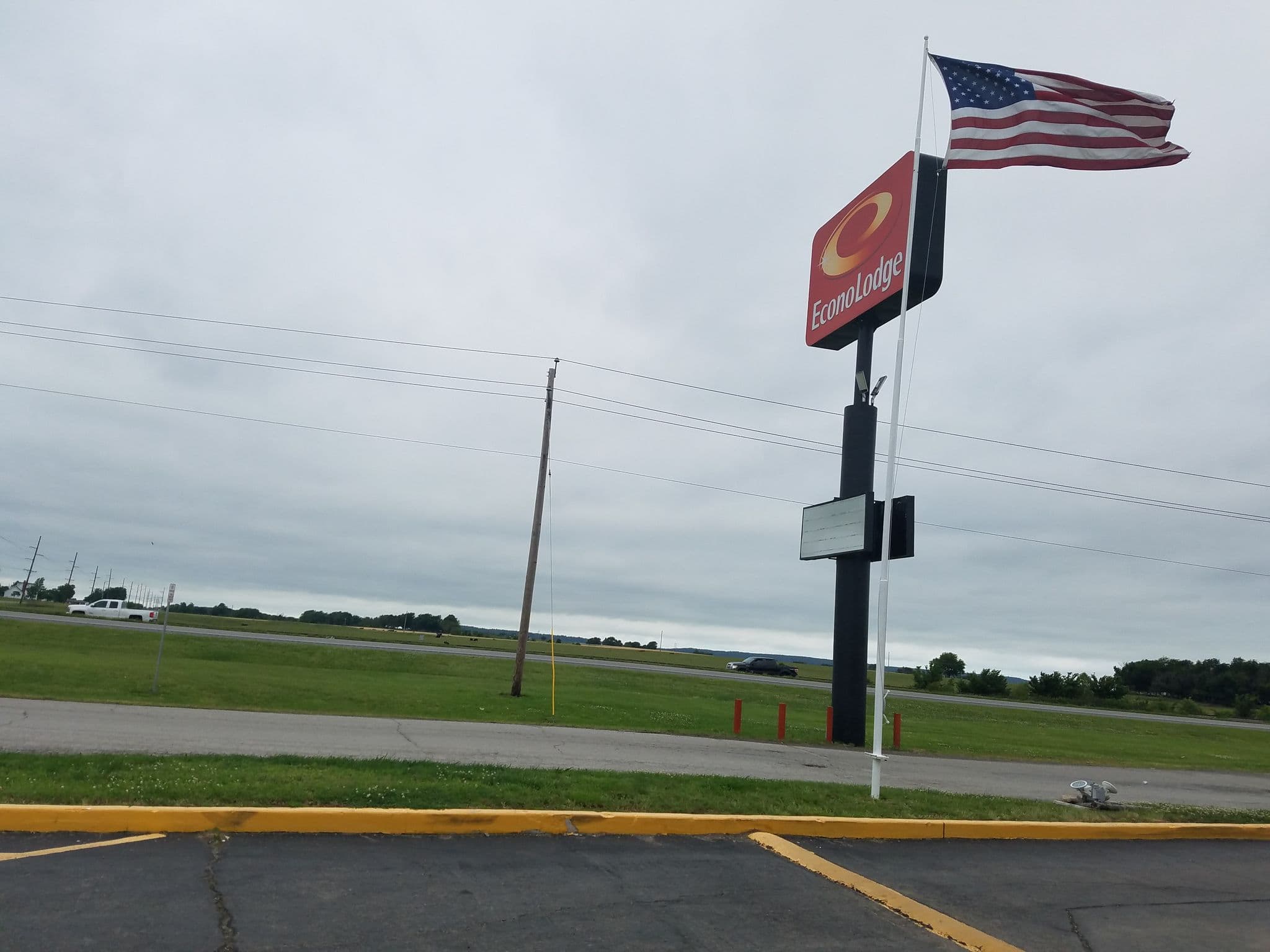 Street view near Choice Hotels, Pryor — © jbthemilker (CC BY-SA · Mapillary)