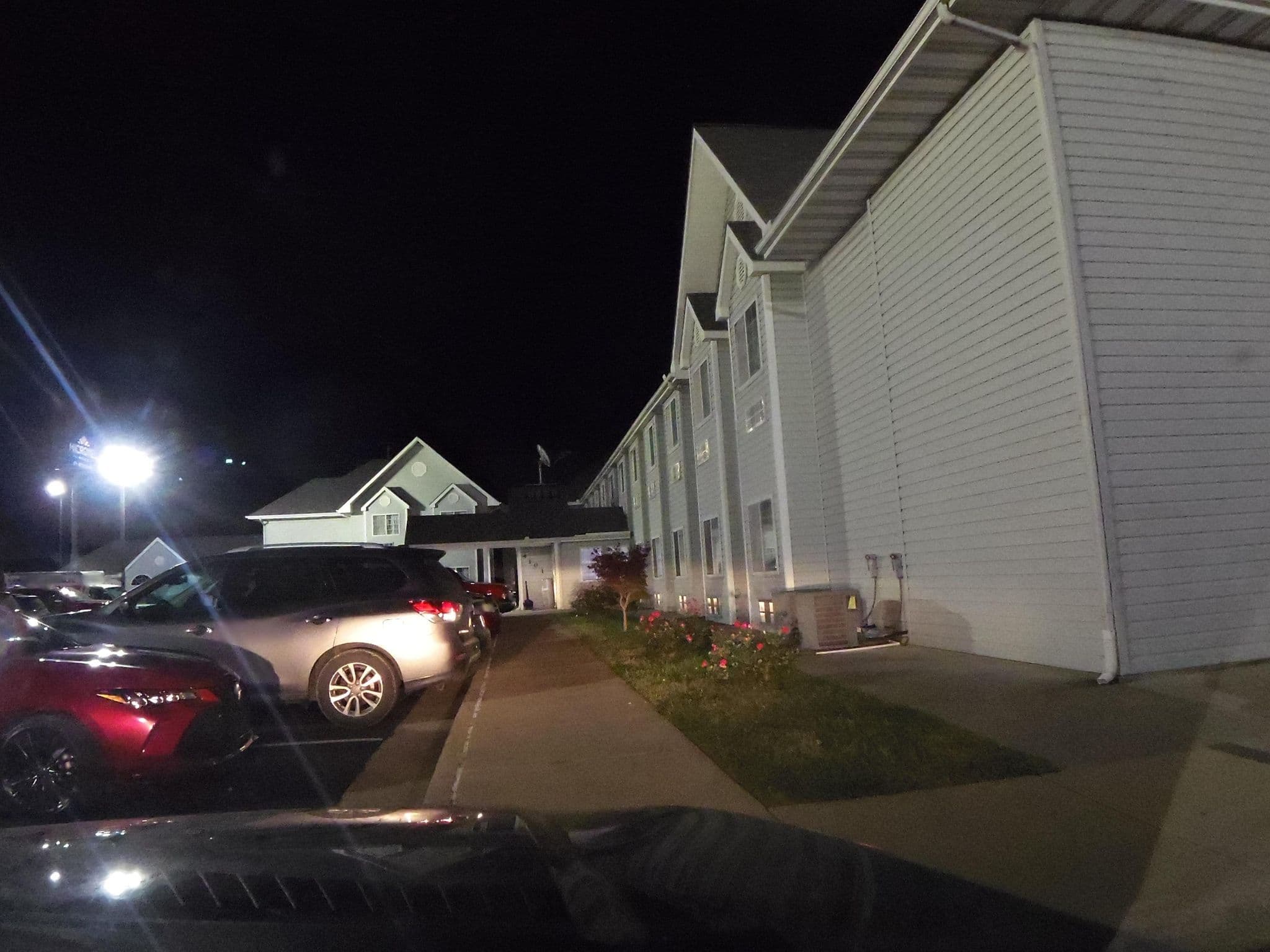 Street view near Microtel Inn & Suites, Joplin — © allen (CC BY-SA · Mapillary)