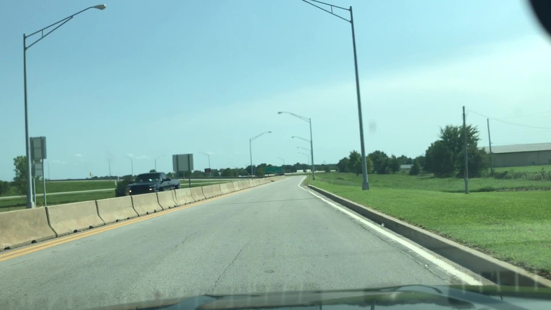 Street view near On The Road Againnnn, Baxter Springs — © lvl5 (CC BY-SA · Mapillary)
