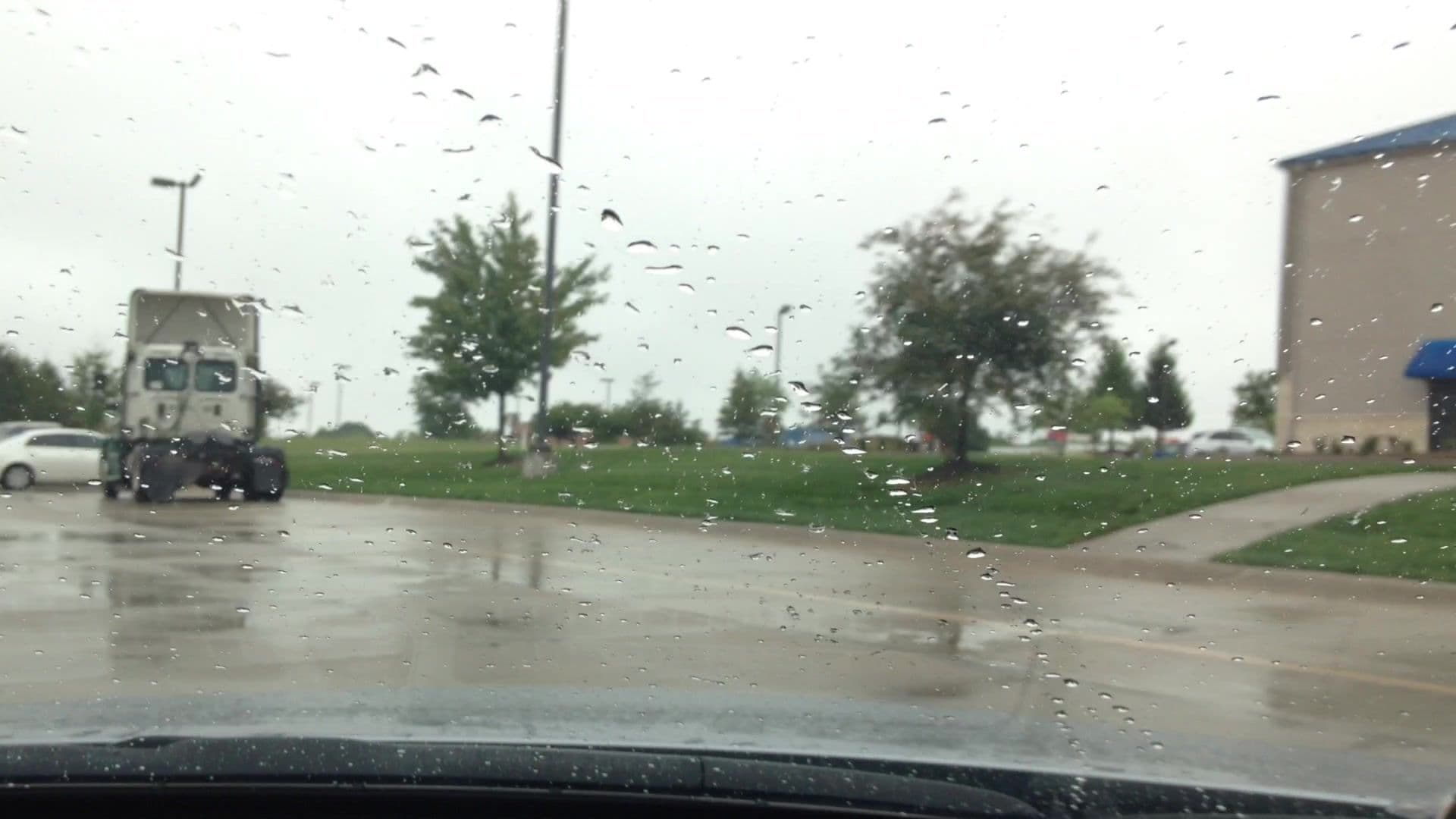 Street view near Choice Hotels, Bonner Springs — © lvl5 (CC BY-SA · Mapillary)