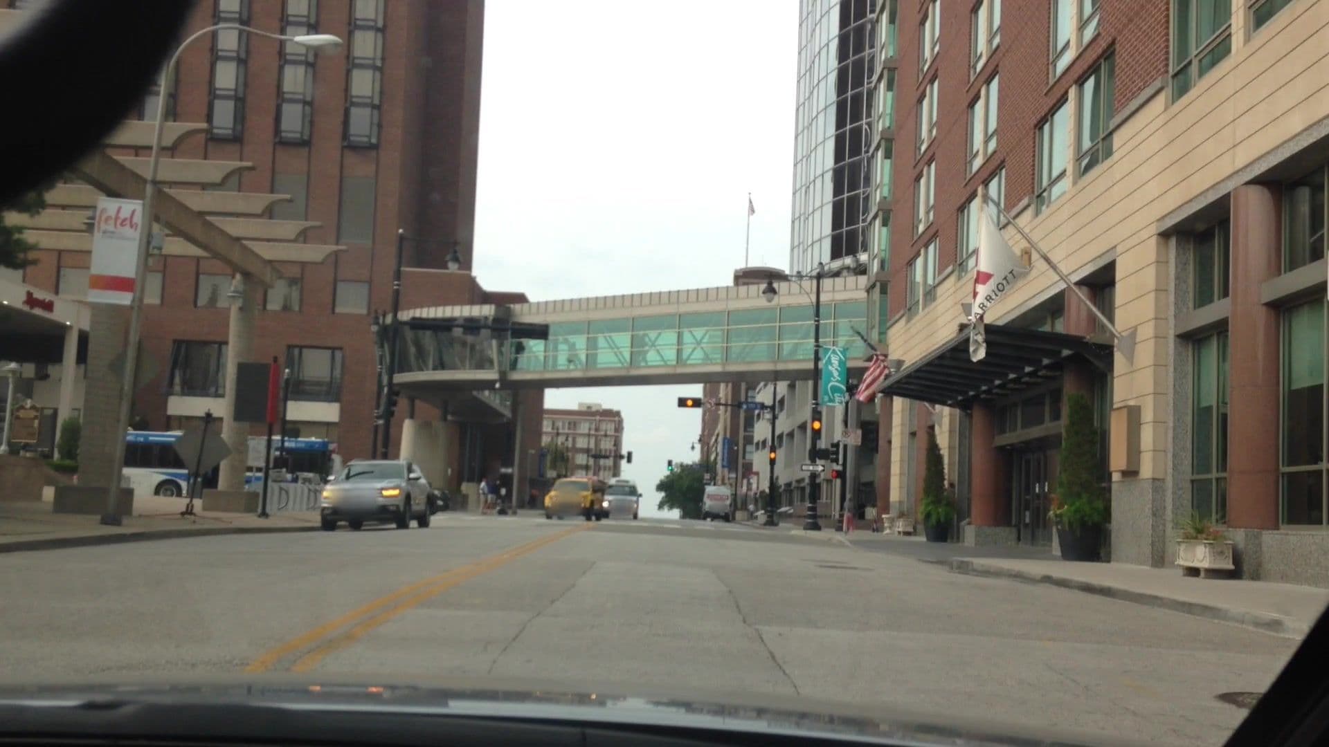 Street view near Holiday Inn Kansas City Downtown - Aladdin, Kansas City — © lvl5 (CC BY-SA · Mapillary)