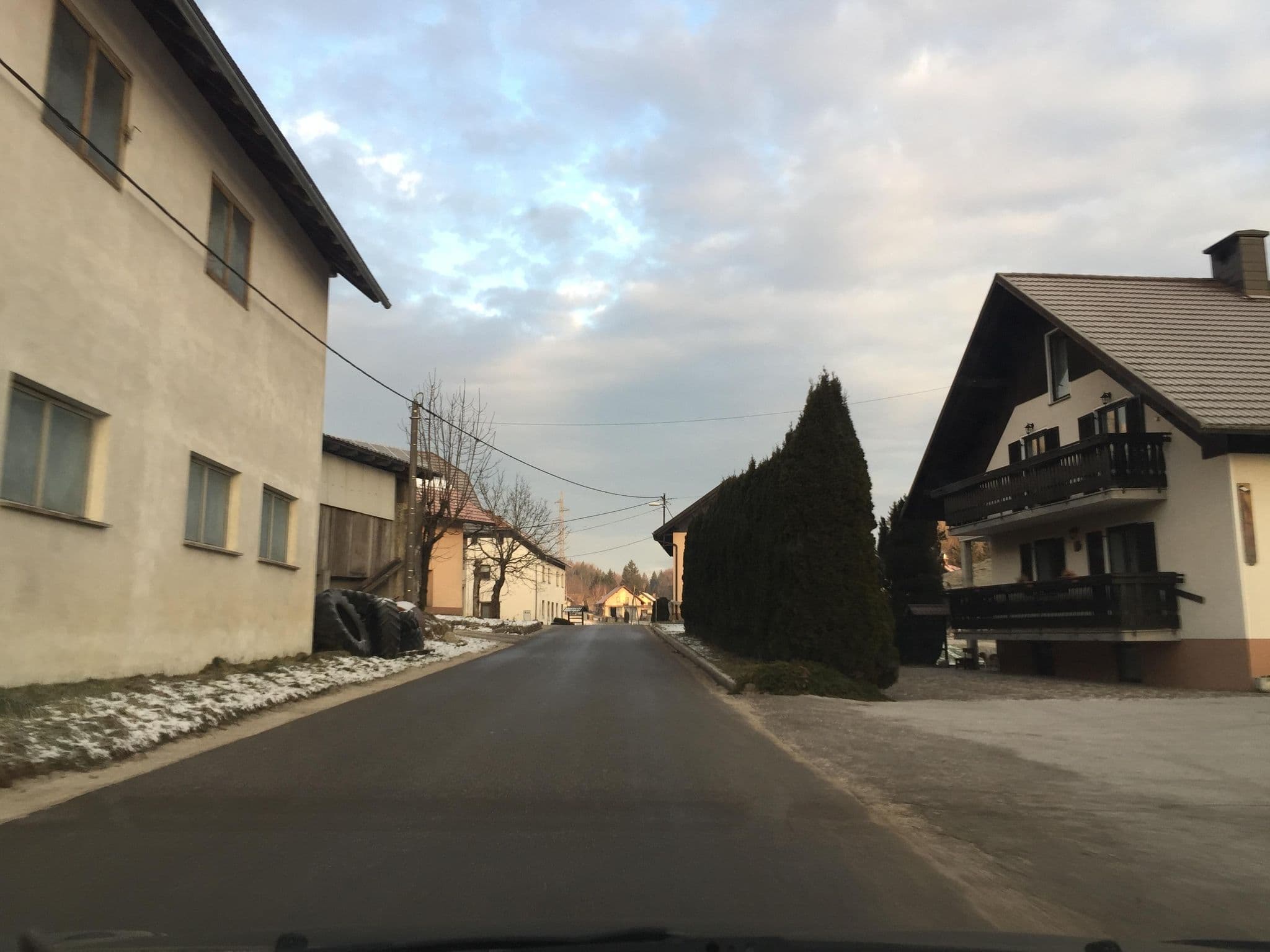 Street view near Turistična kmetija Pr'Mark, Idrija — © igorzo (CC BY-SA · Mapillary)