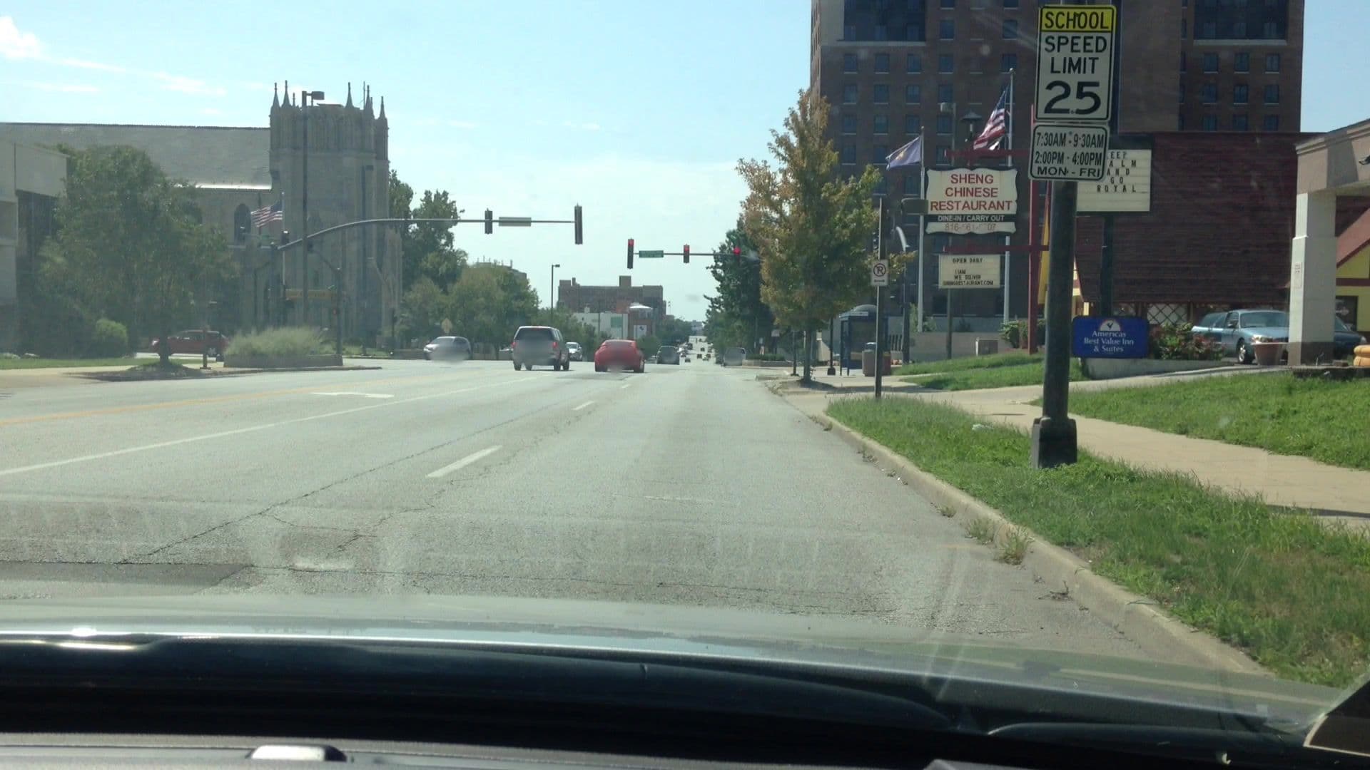 Street view near Econo Lodge  Inn & Suites Downtown, Kansas City — © lvl5 (CC BY-SA · Mapillary)