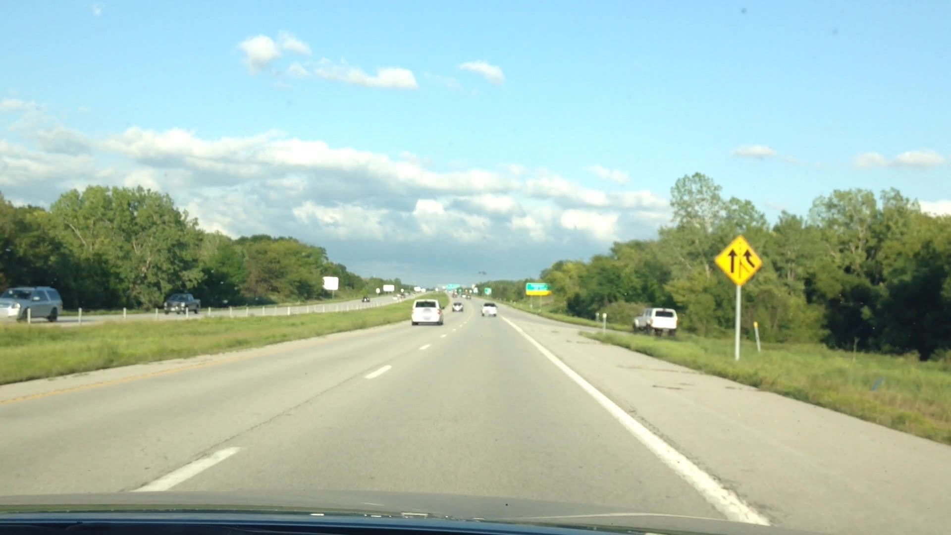 Street view near Courtyard by Marriott, Weatherby Lake — © lvl5 (CC BY-SA · Mapillary)