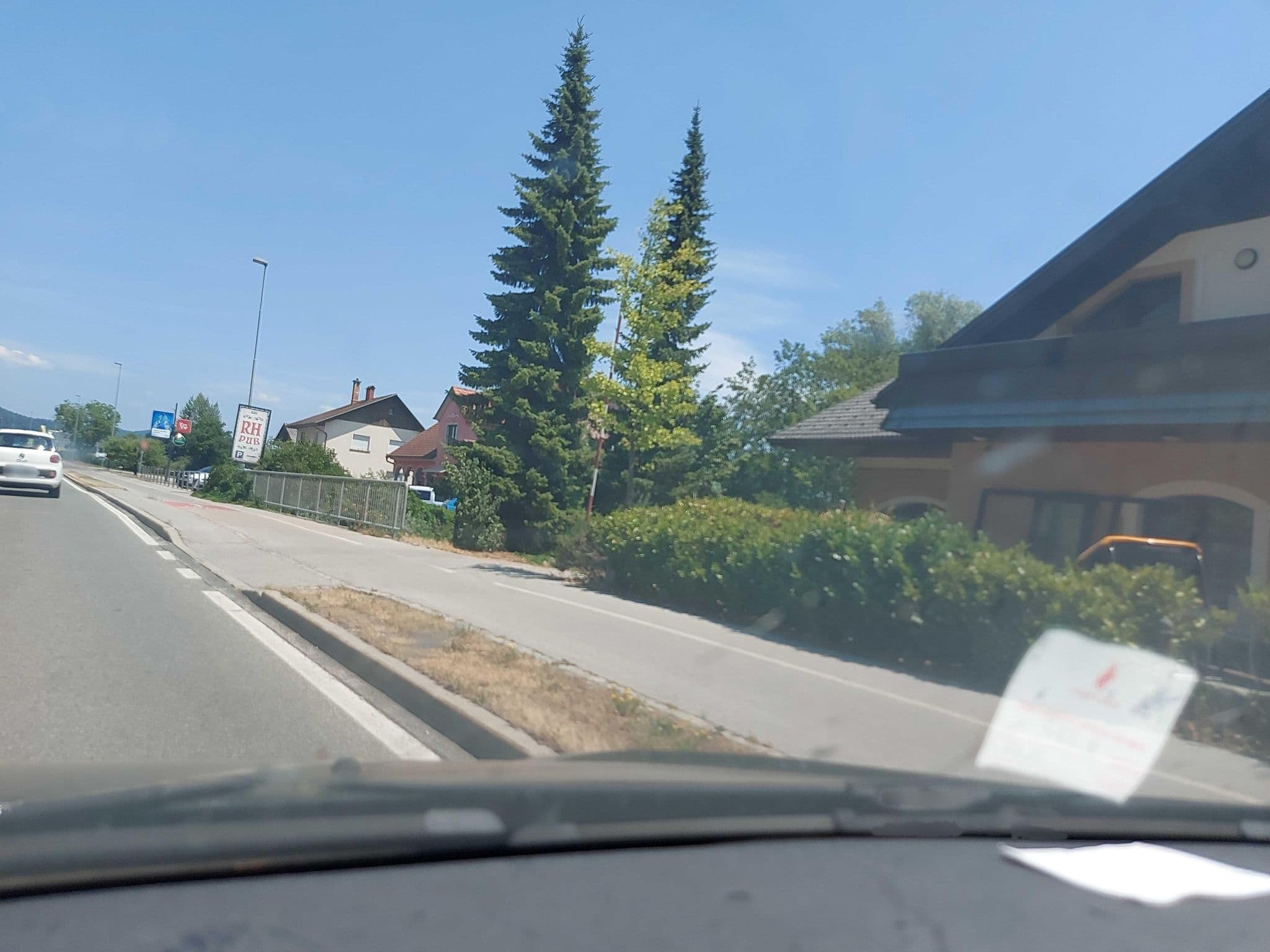 Street view near Bajc Gostišče, Vrhnika — © mik007 (CC BY-SA · Mapillary)