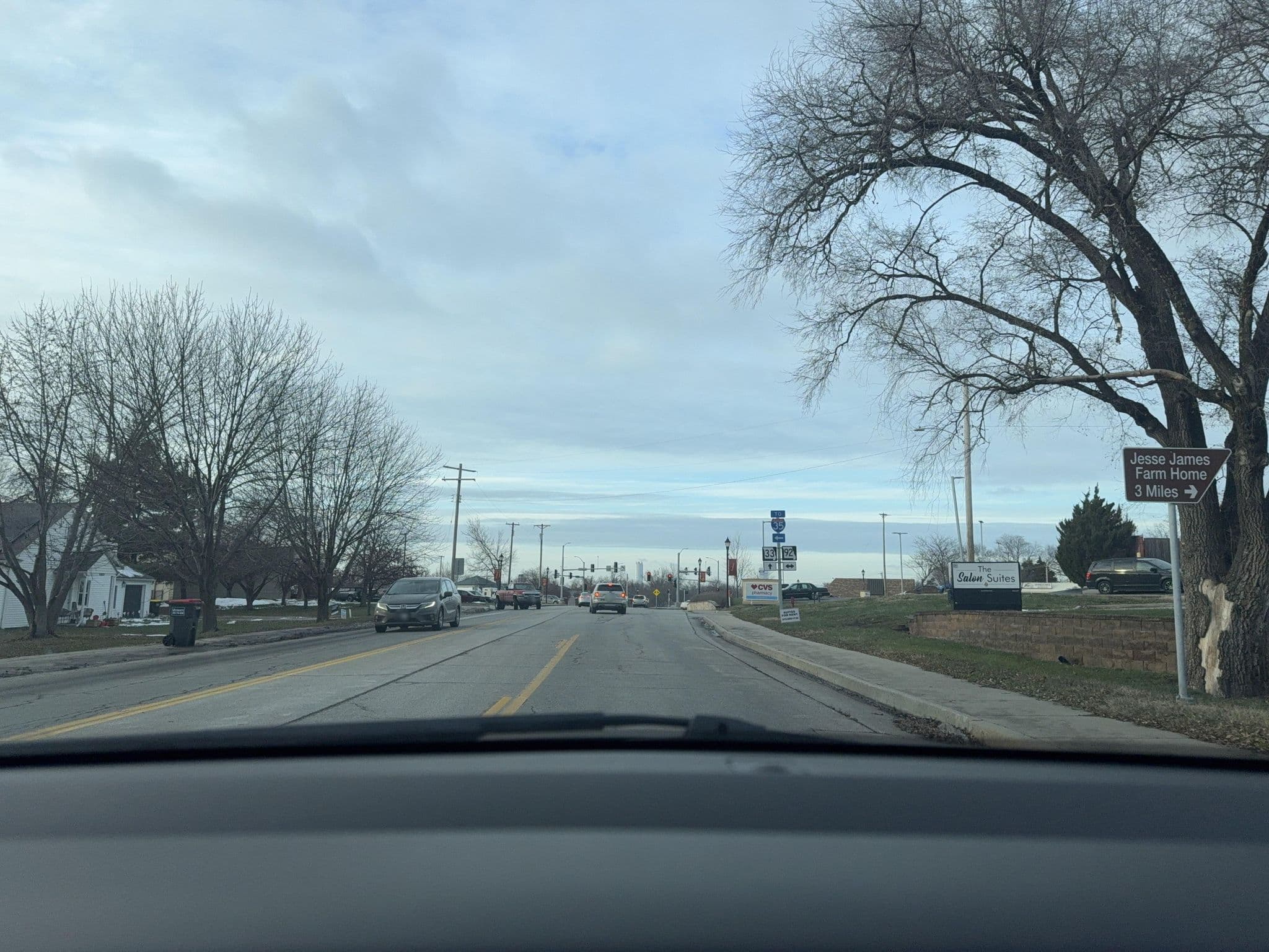 Street view near Riviera Tanning Salon, Excelsior Springs — © kc3910 (CC BY-SA · Mapillary)