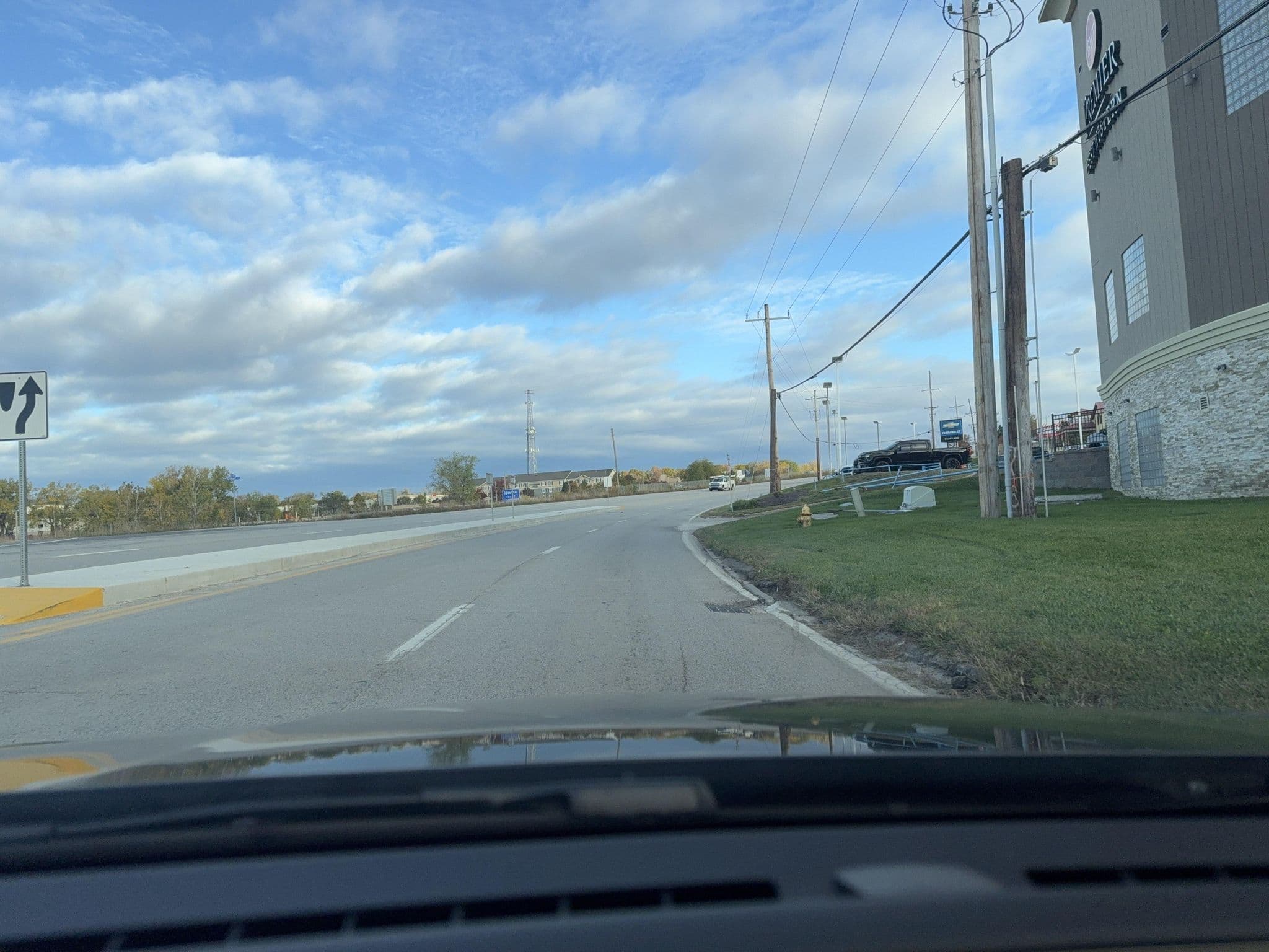 Street view near Best Western Premiere Liberty, Liberty — © kc3910 (CC BY-SA · Mapillary)