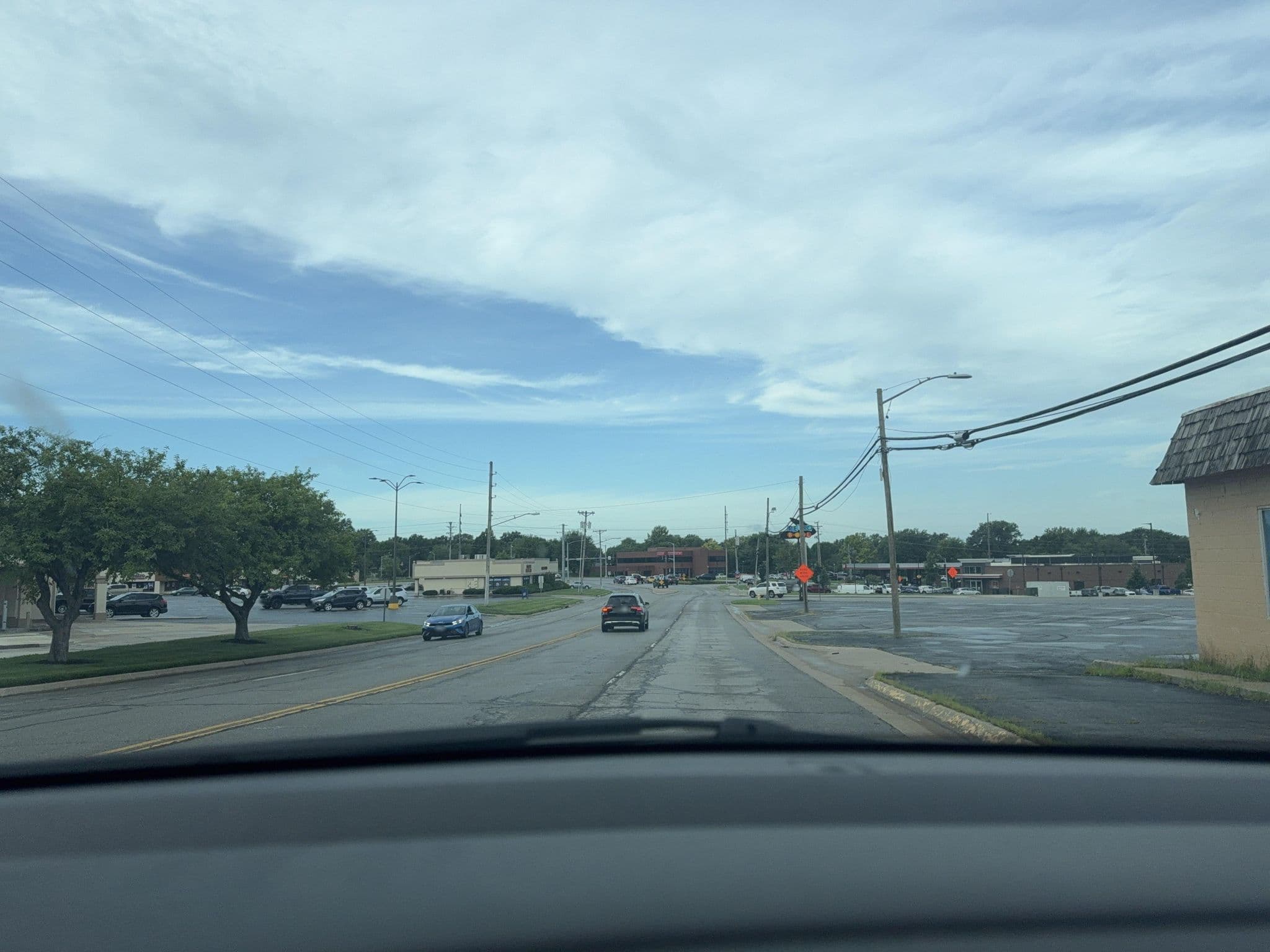 Street view near Trail's Inn, Liberty — © kc3910 (CC BY-SA · Mapillary)