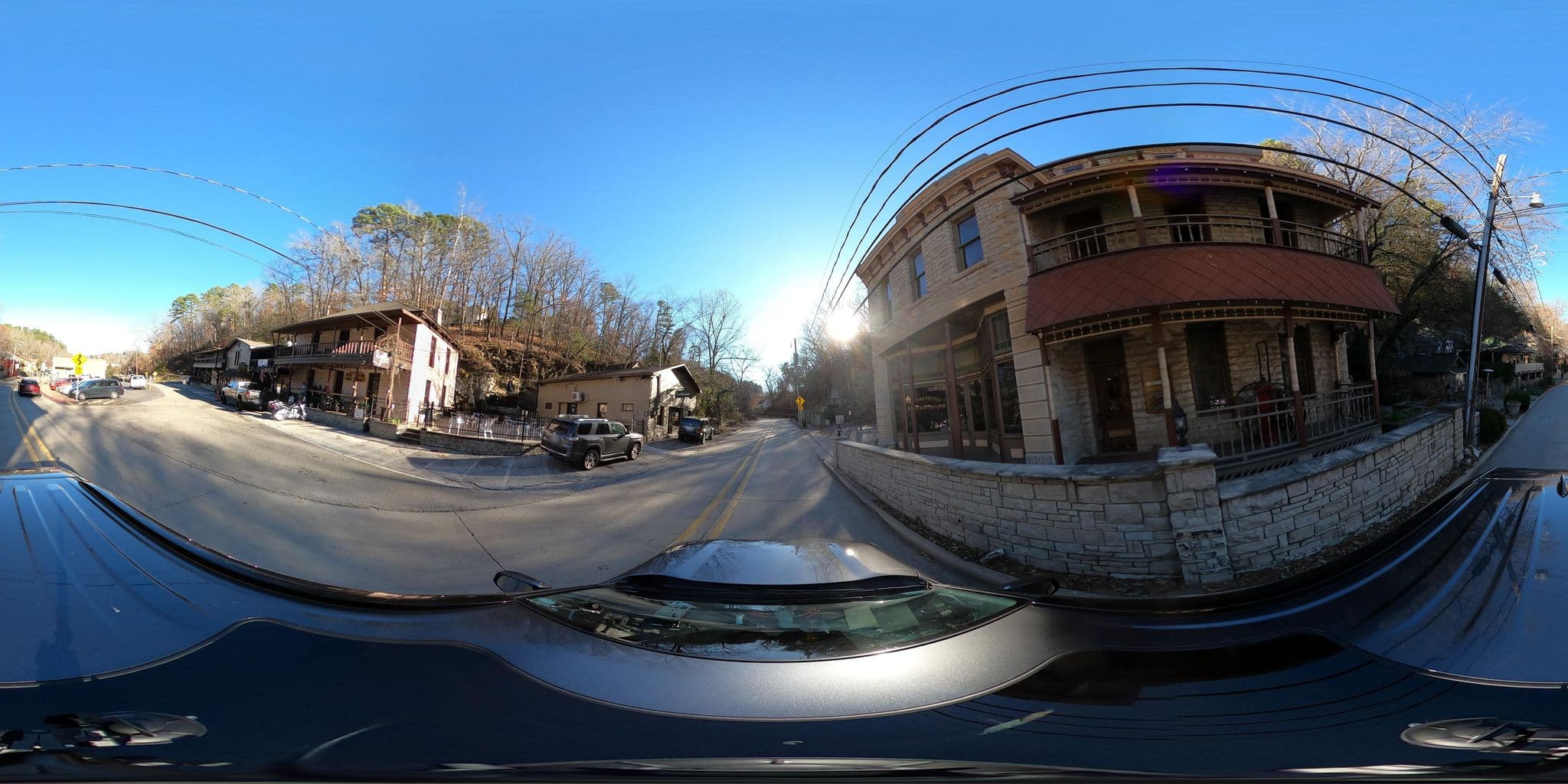 Street view near Cliff Cottage, Eureka Springs — © justinmeyers (CC BY-SA · Mapillary)