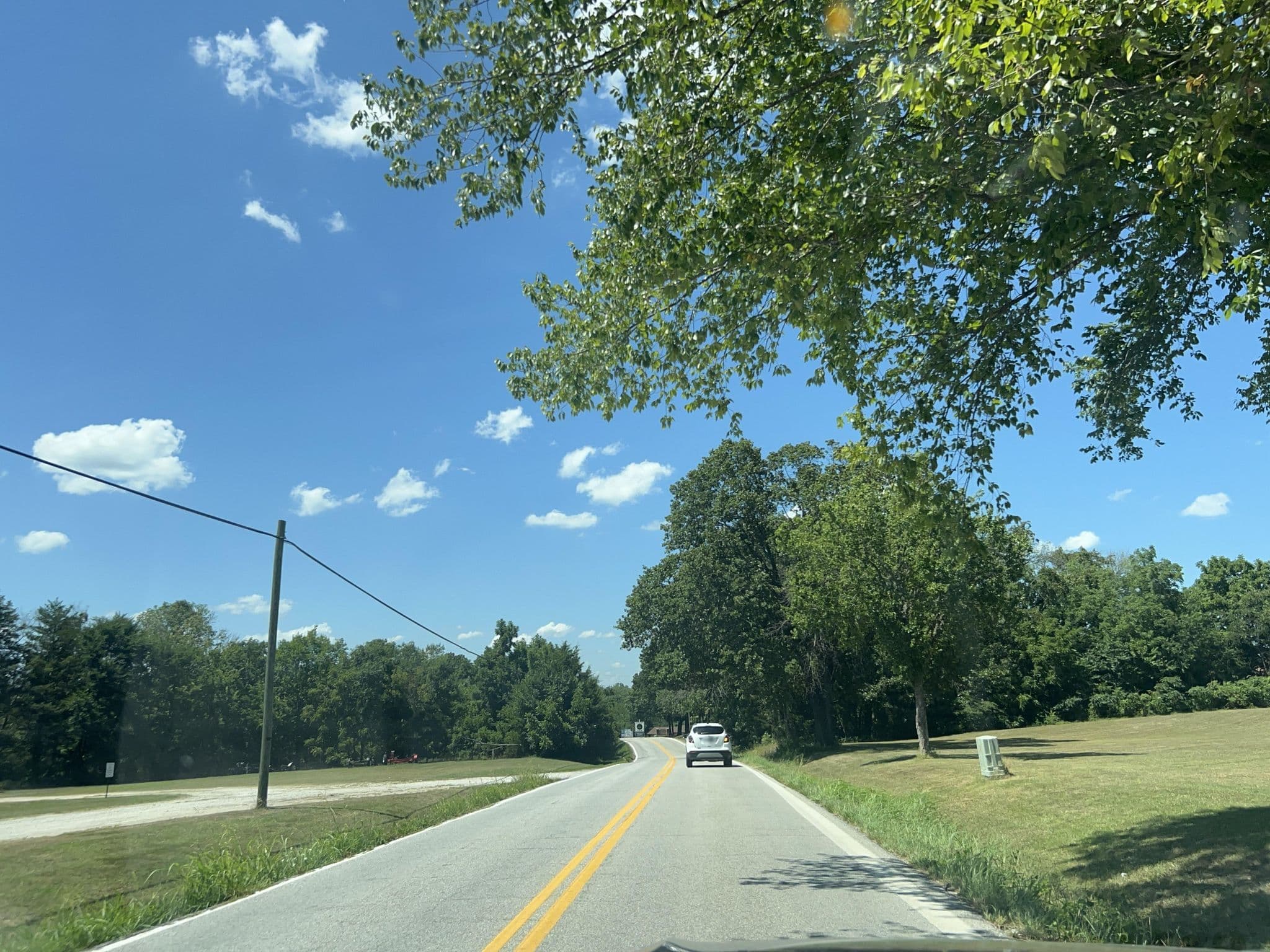 Street view near Kings Harbor Resort, Shell Knob — © barrycountymogis (CC BY-SA · Mapillary)