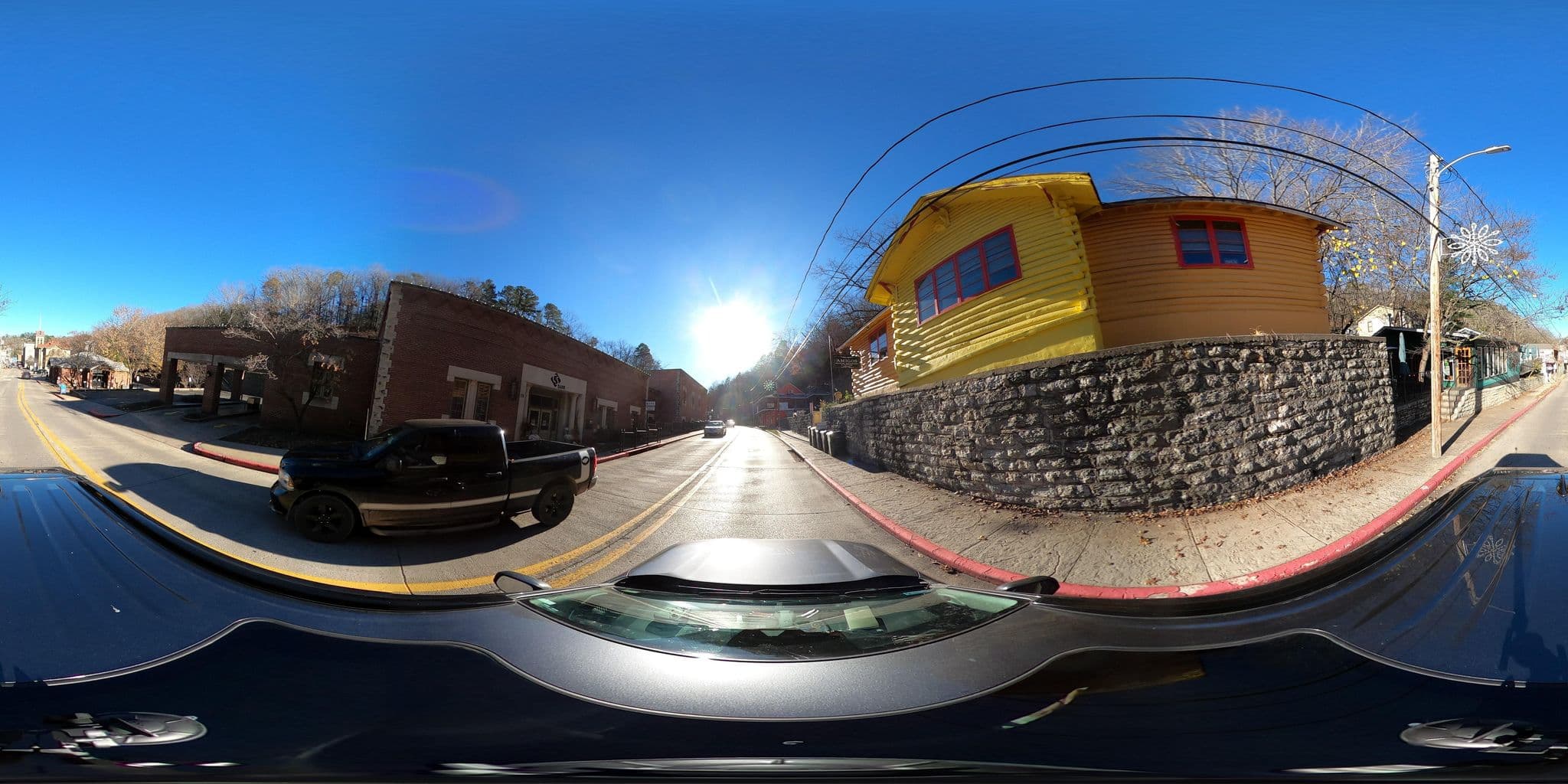 Street view near Cliff Cottage: Alfred Lord Tennyson Suite, Eureka Springs — © justinmeyers (CC BY-SA · Mapillary)