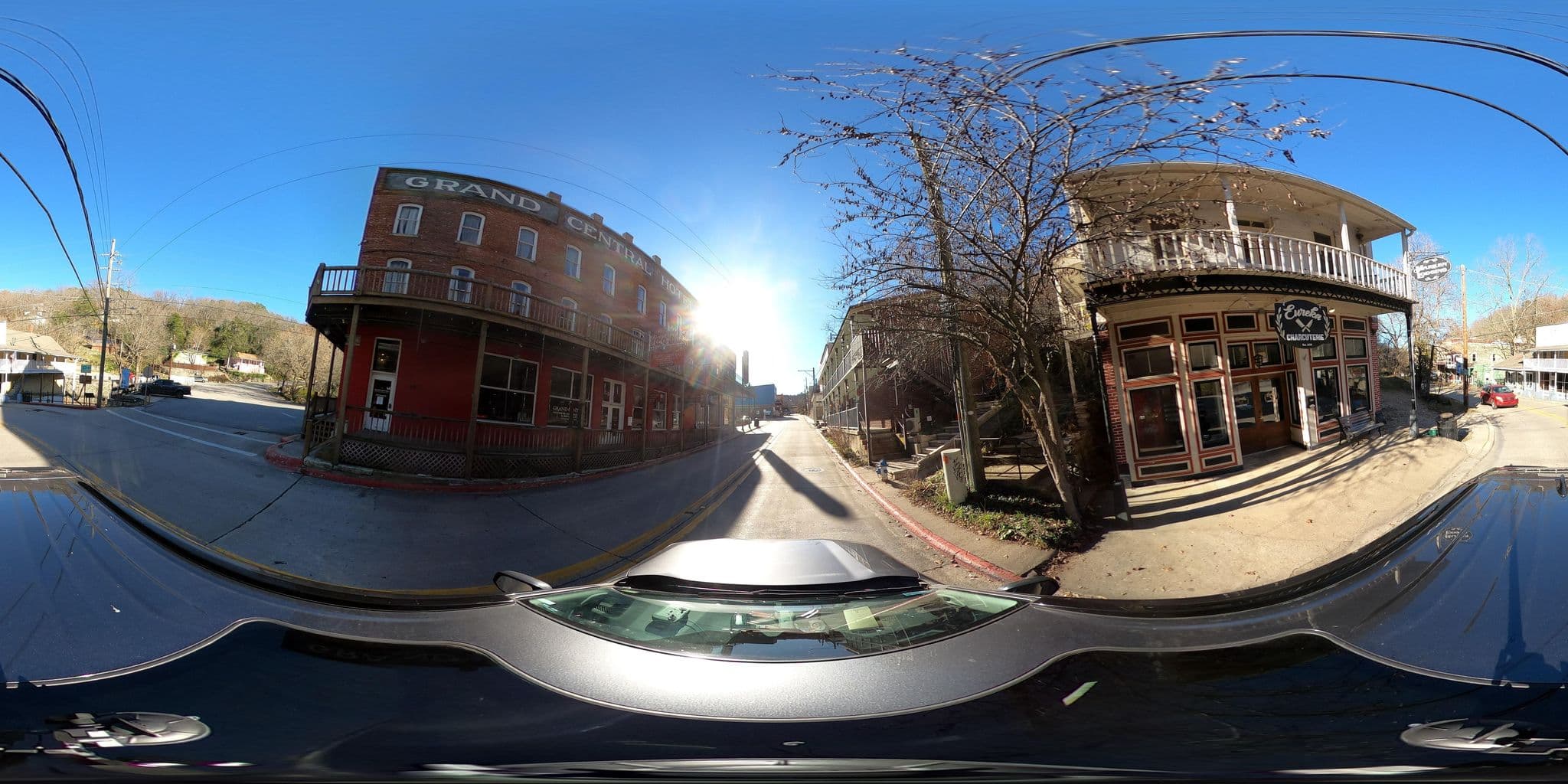 Street view near Harken Lodging, Eureka Springs — © justinmeyers (CC BY-SA · Mapillary)
