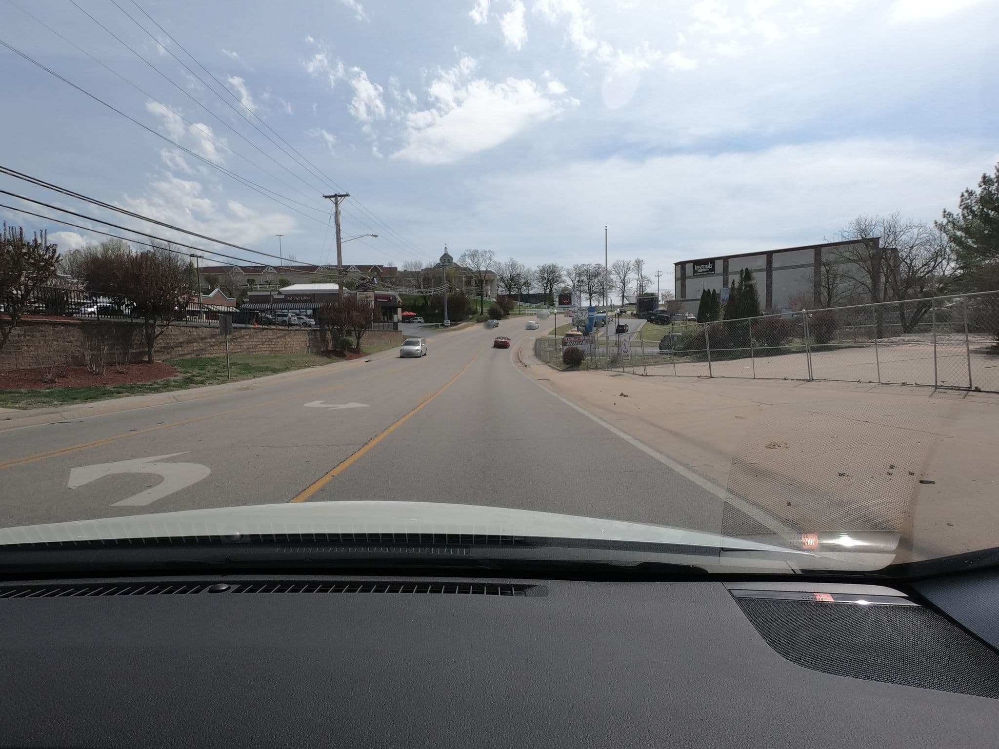 Street view near Hillbilly Inn Motel, Branson — © toebee (CC BY-SA · Mapillary)