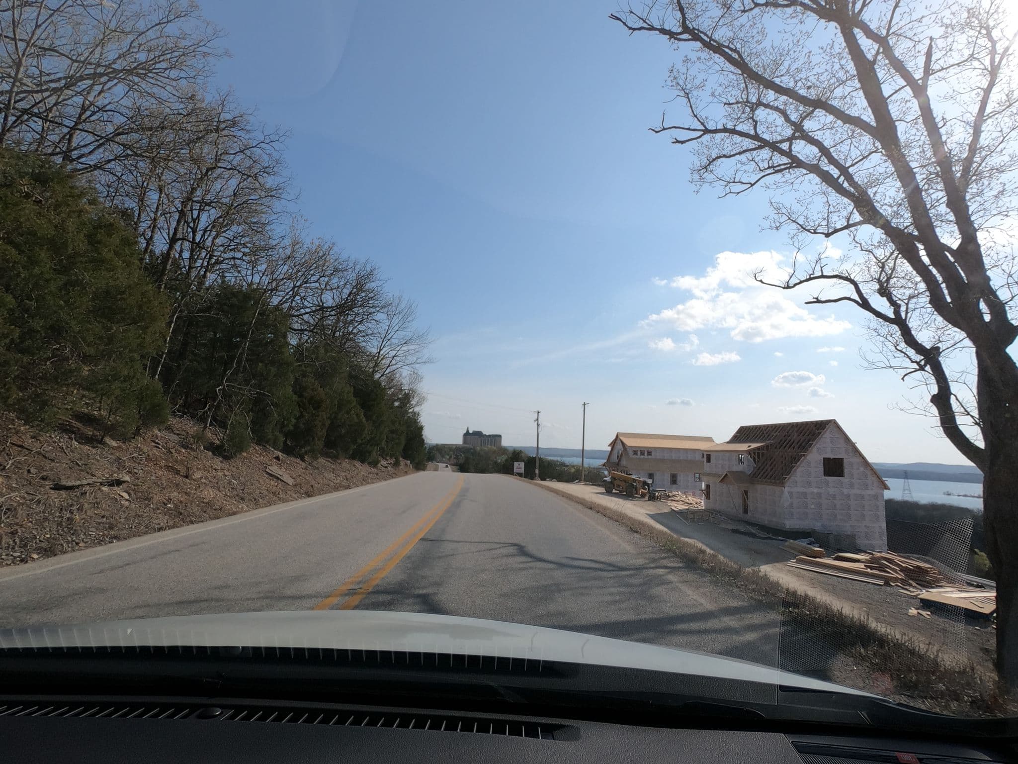 Street view near Serenity Now, Branson — © toebee (CC BY-SA · Mapillary)