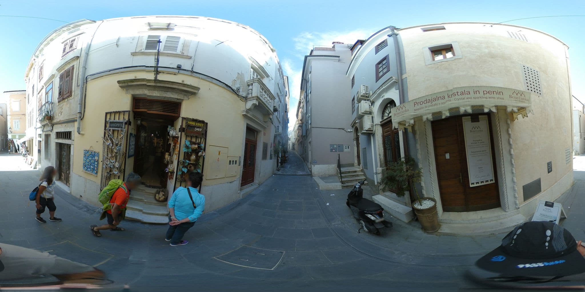 Street view near Pacha Mama, Piran — © javiersanp (CC BY-SA · Mapillary)