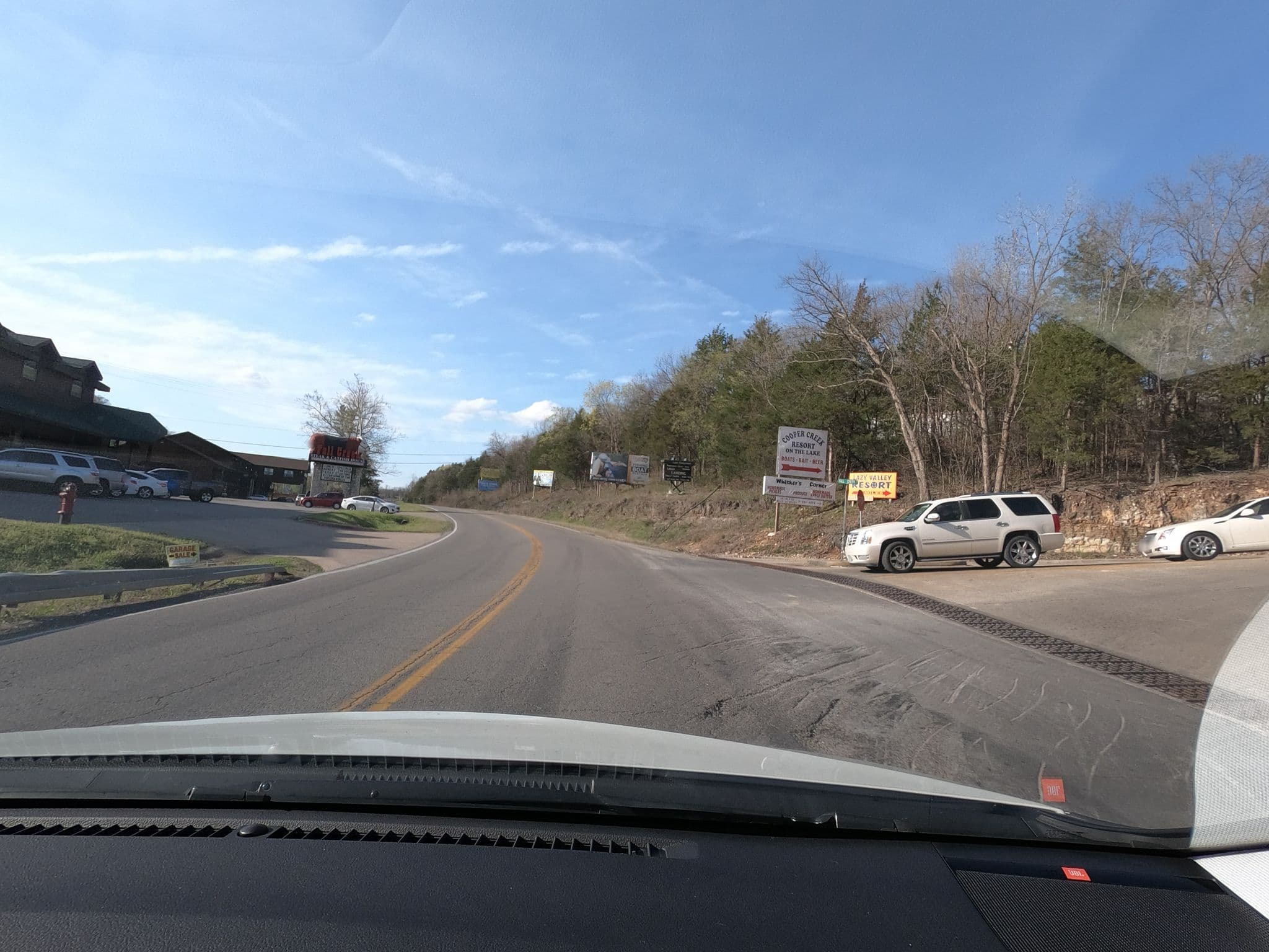 Street view near The Room, Branson — © toebee (CC BY-SA · Mapillary)