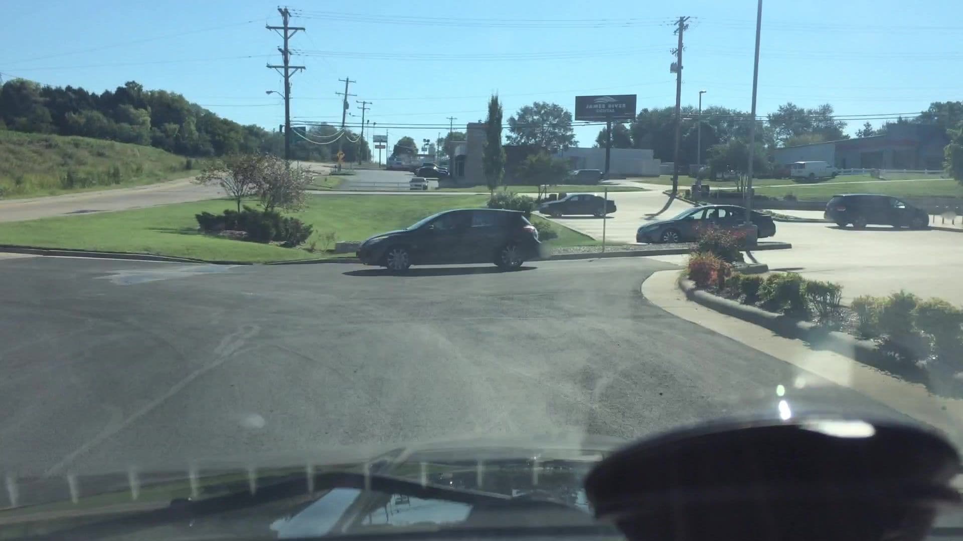 Street view near O'Reilly Hospitality II, Springfield — © lvl5 (CC BY-SA · Mapillary)