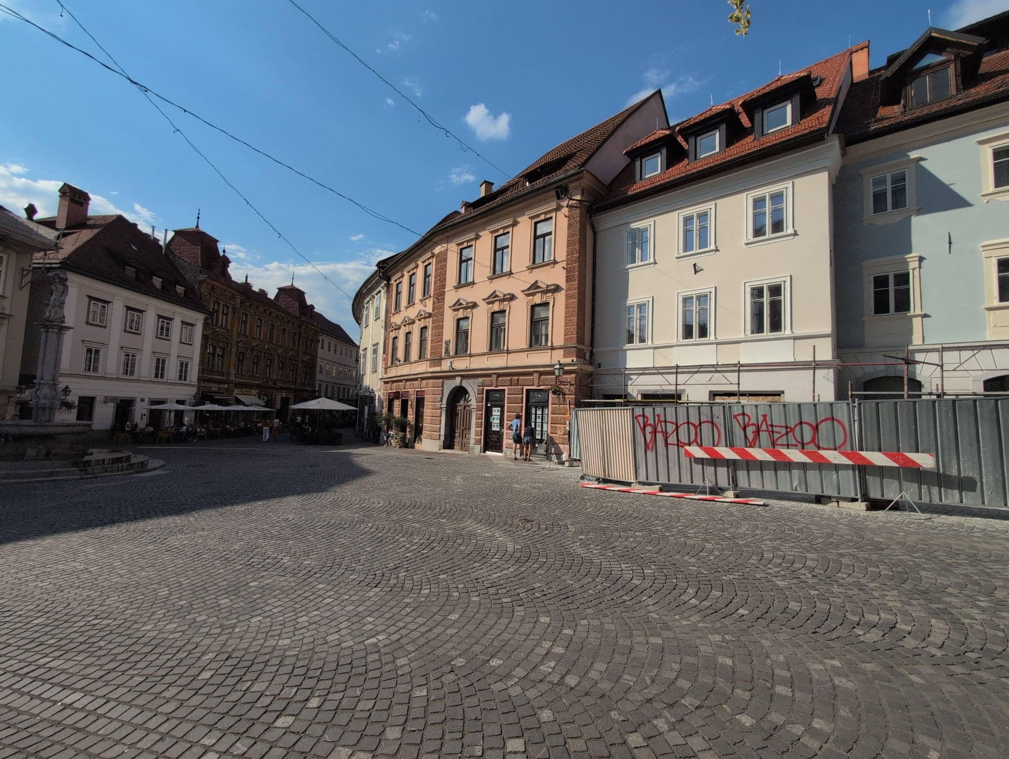 Street view near Hotel Allegro, Ljubljana — © Fulgidus (CC BY-SA · Mapillary)