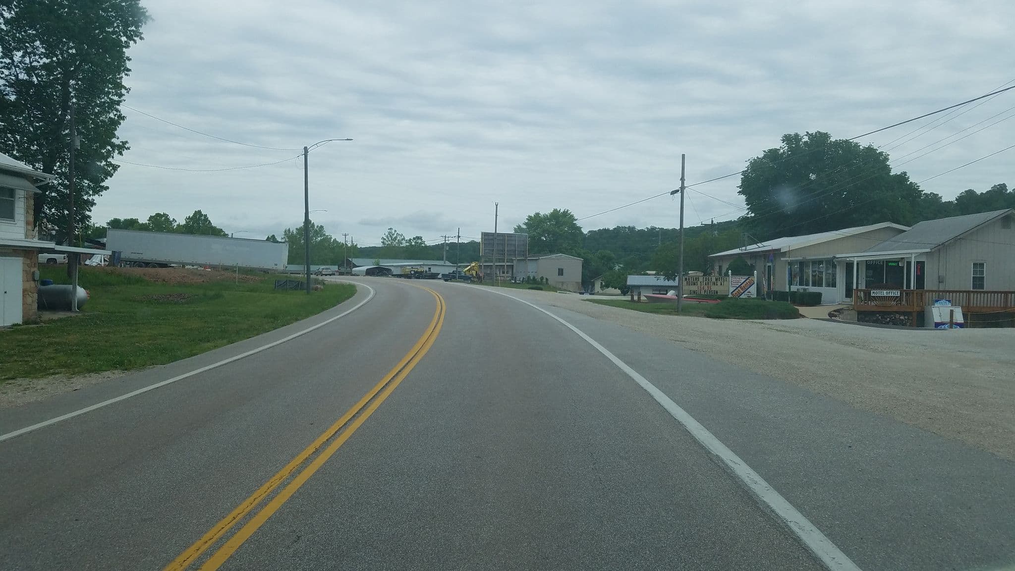 Street view near Waters Edge Motel, Four Seasons — © jbthemilker (CC BY-SA · Mapillary)