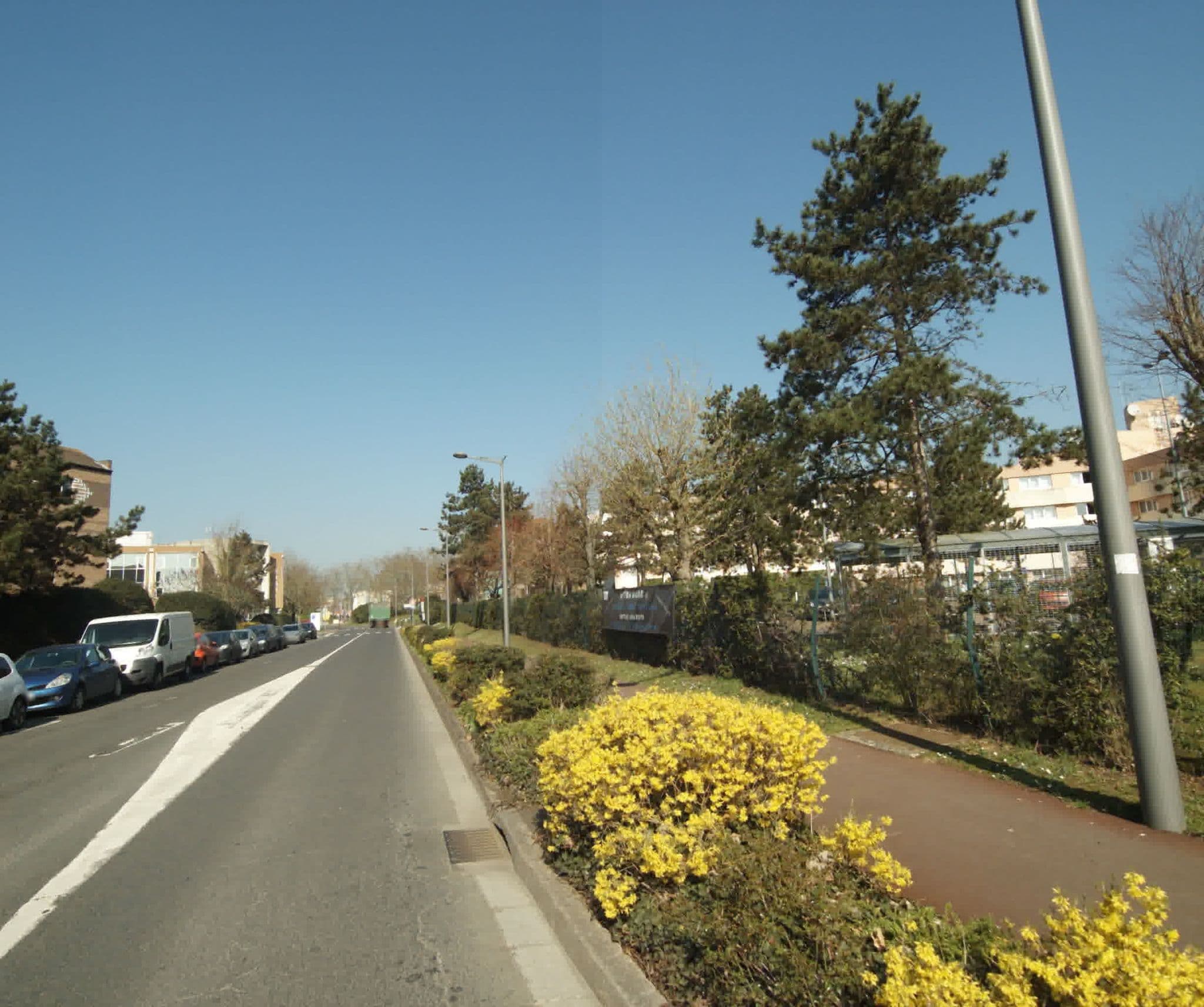 Street view near B&B, Cergy — © sogefi (CC BY-SA · Mapillary)