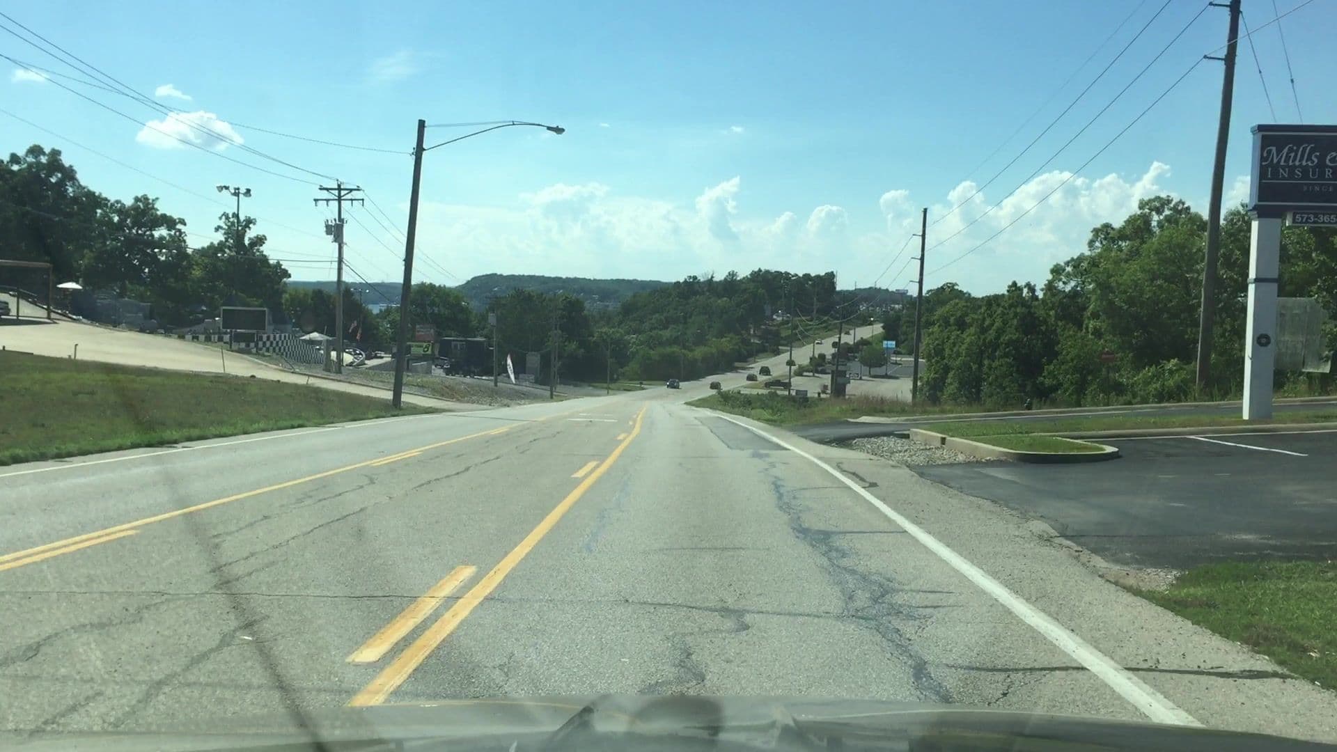 Street view near The Ragalia Hotel & Conference Center, Lake Ozark — © lvl5 (CC BY-SA · Mapillary)