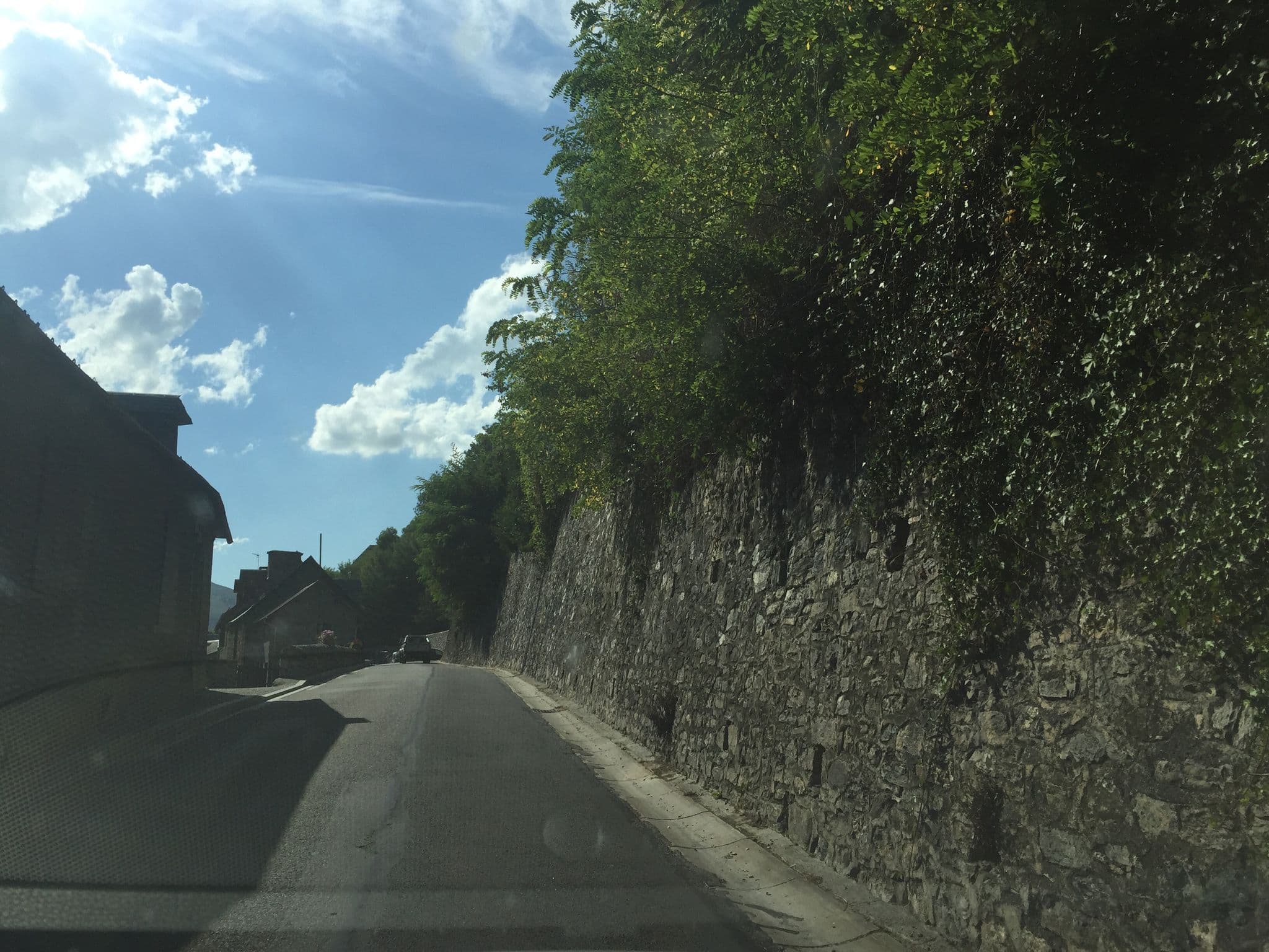 Street view near Chalet Monné, Bagnères-de-Luchon — © pgiraud (CC BY-SA · Mapillary)