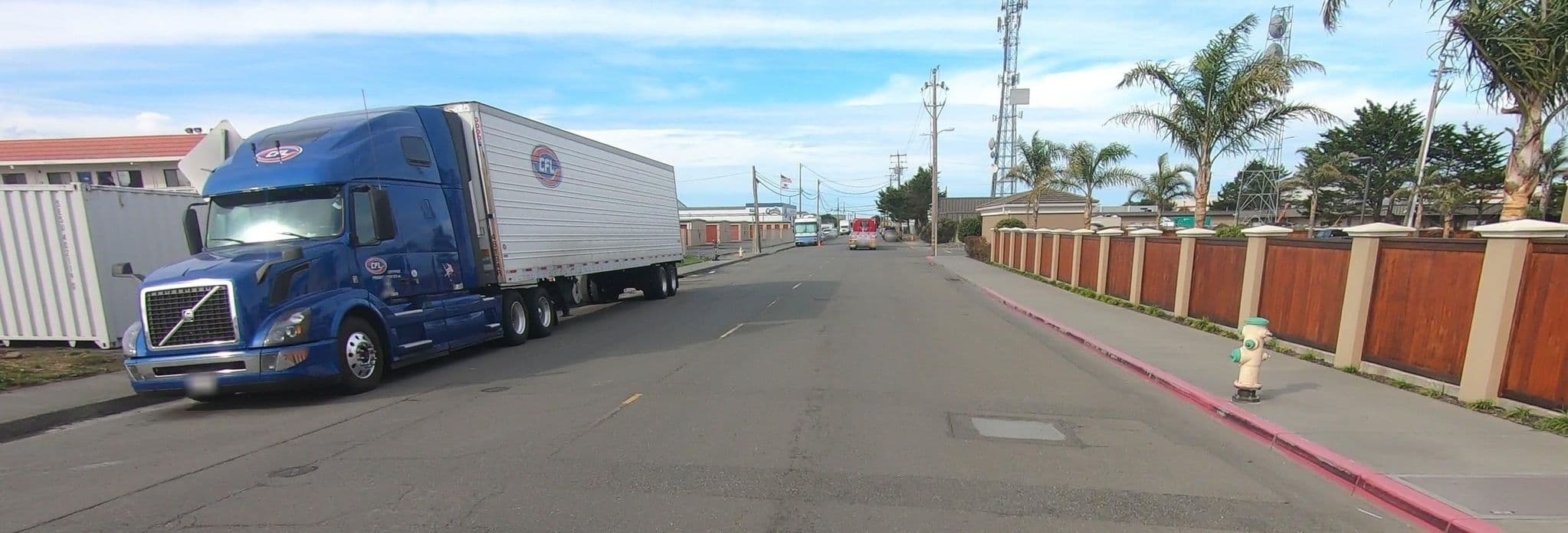 Street view near Holiday Inn Pool & Hot Tub, Eureka — © networklanman (CC BY-SA · Mapillary)
