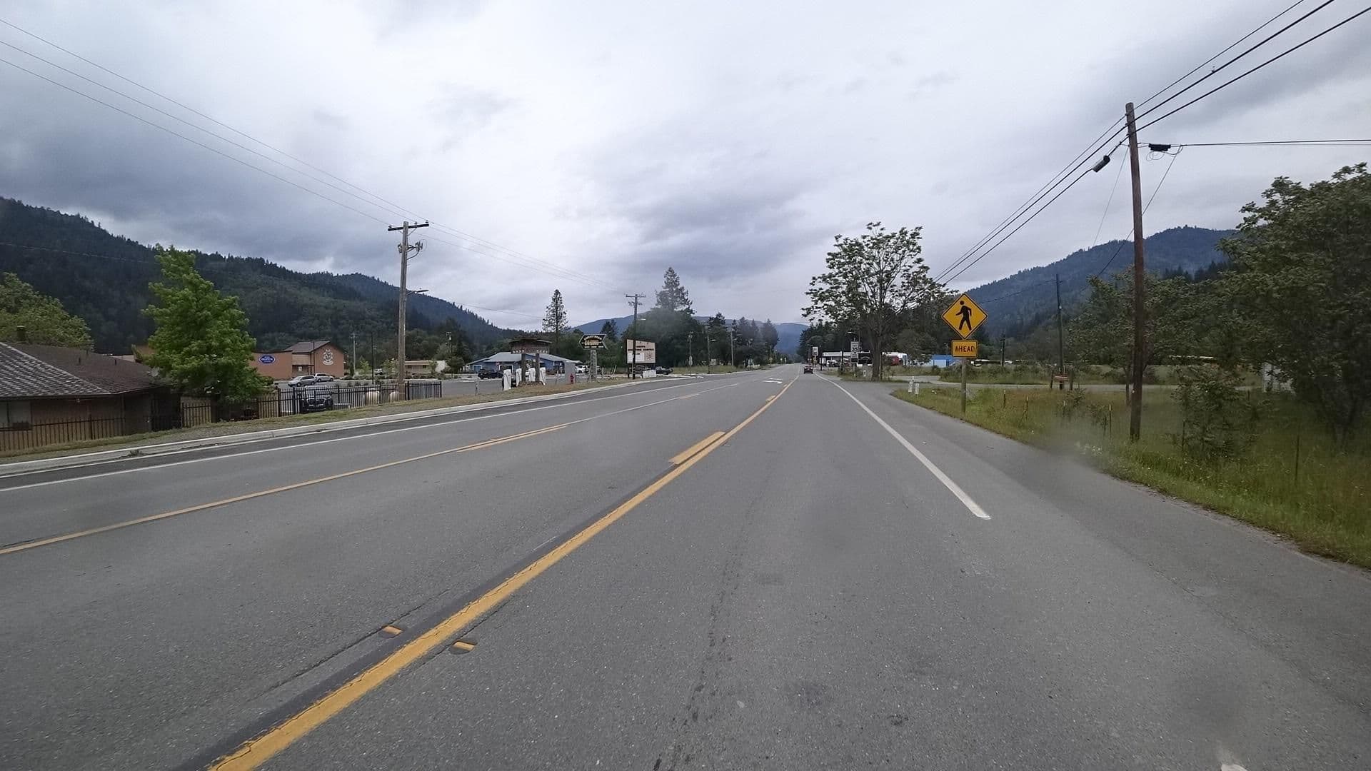 Street view near Tsewenaldin Inn, Willow Creek — © marker_geo (CC BY-SA · Mapillary)