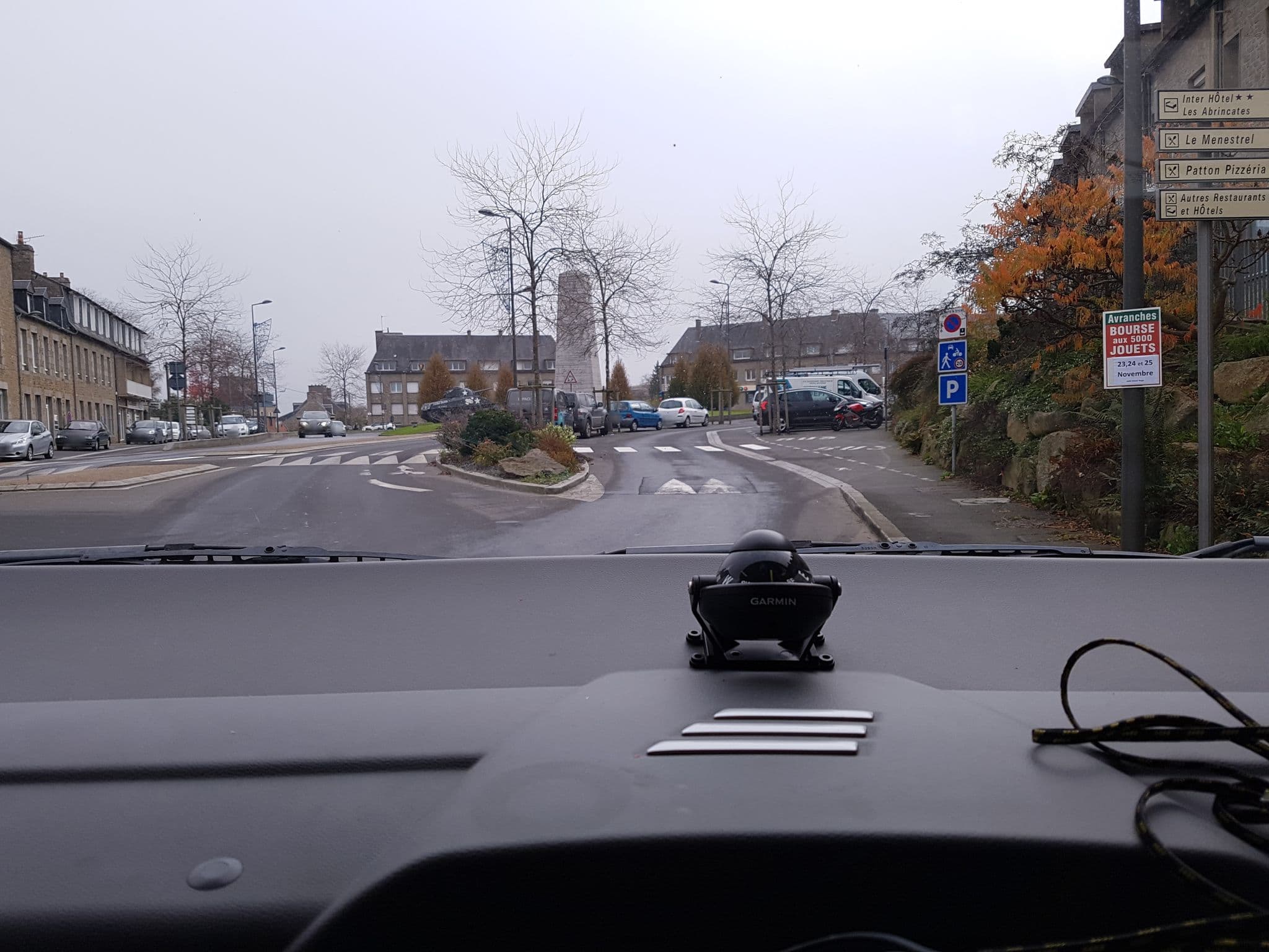 Street view near Hôtel Patton, Avranches — © bernardvoyageur (CC BY-SA · Mapillary)