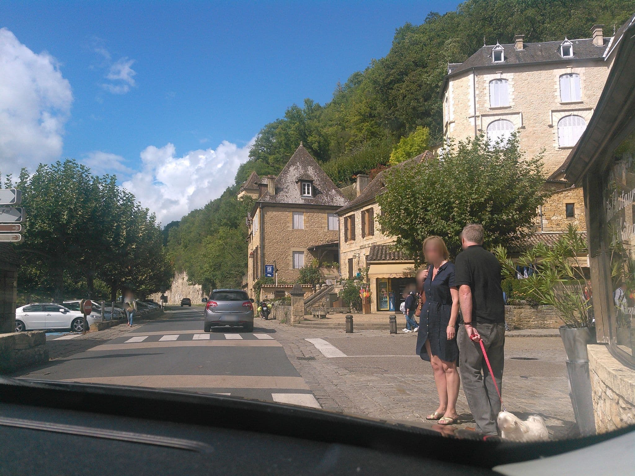 Street view near Hôtel Restaurant du Château, Domme — © trigpoint (CC BY-SA · Mapillary)