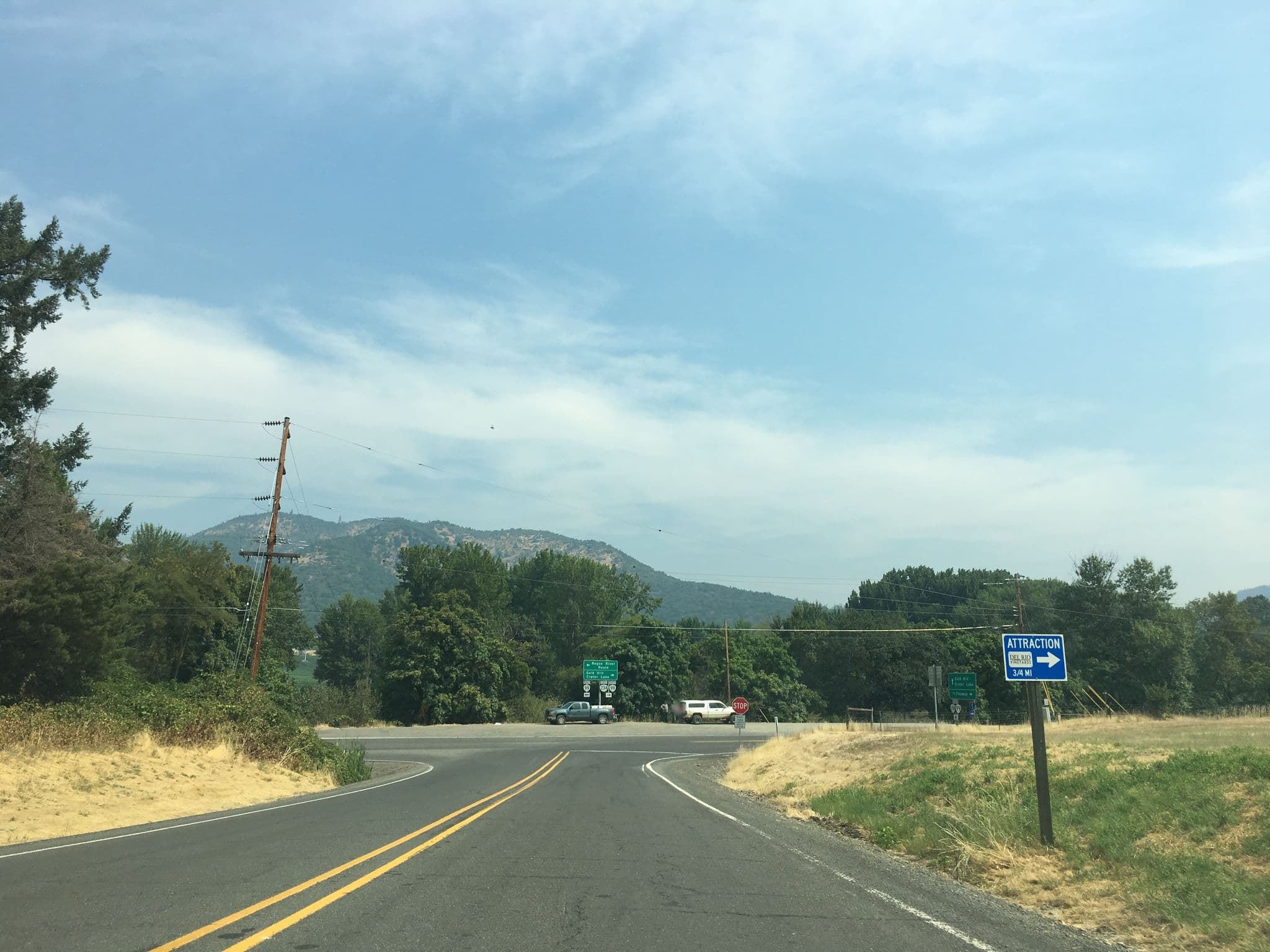 Street view near Rogue River Guest House, Gold Hill — © njohart (CC BY-SA · Mapillary)