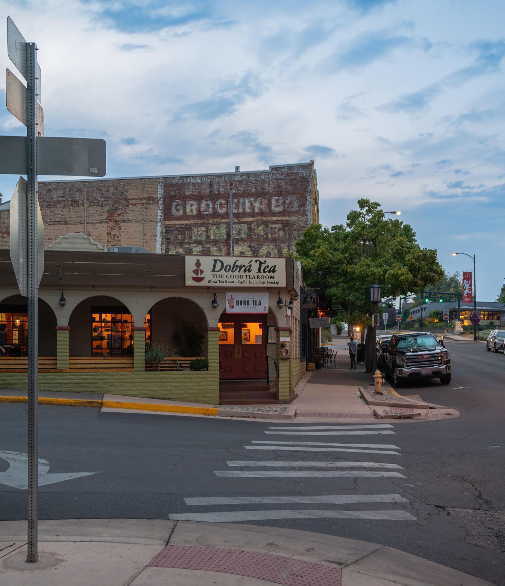 Street view near Treasure Chest Trading Post, Talent — © algirdasc (CC BY-SA · Mapillary)