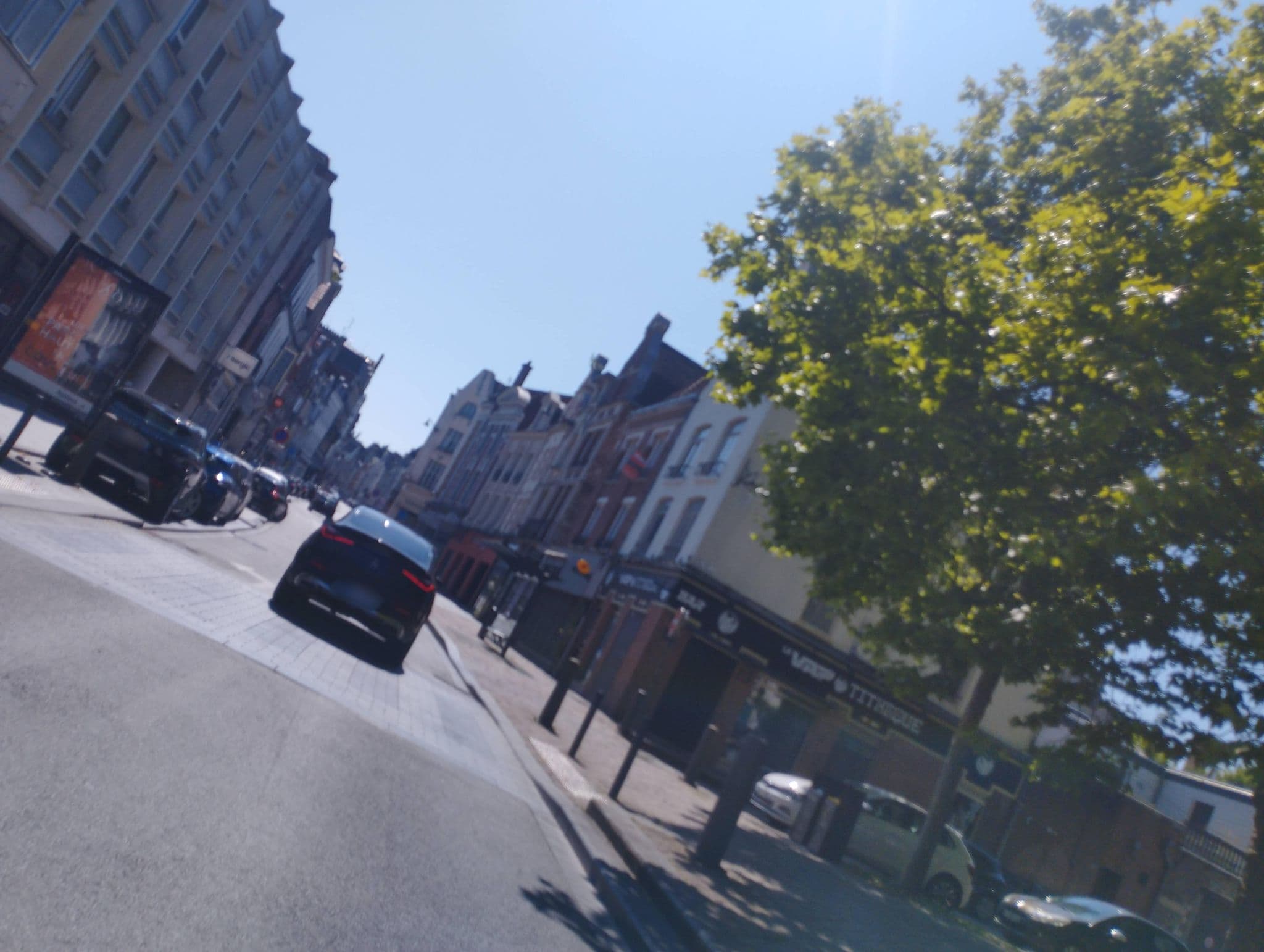 Street view near Au carré Saint-Éloi, Arras — © kritic (CC BY-SA · Mapillary)