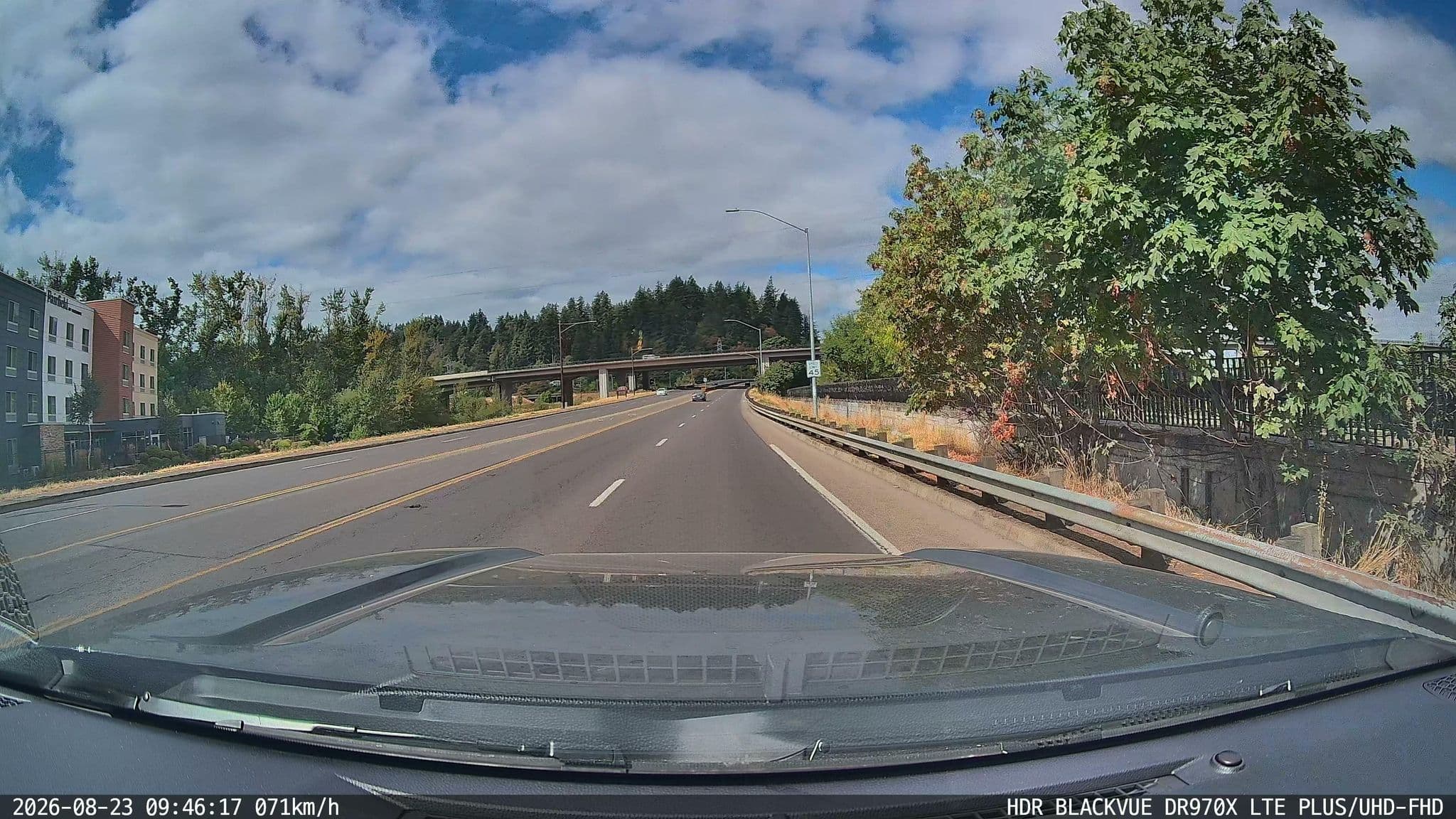 Street view near Tru by Hilton, Eugene — © zemepisar (CC BY-SA · Mapillary)
