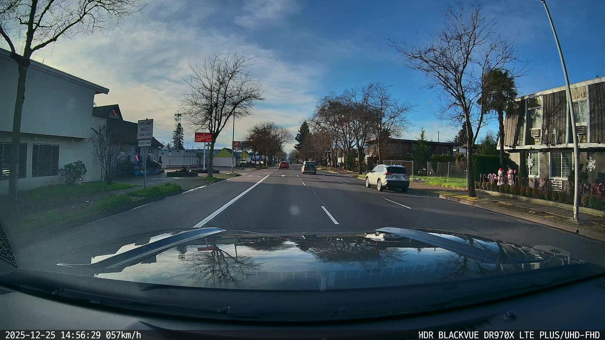 Street view near Rodeway Inn, Eugene — © zemepisar (CC BY-SA · Mapillary)