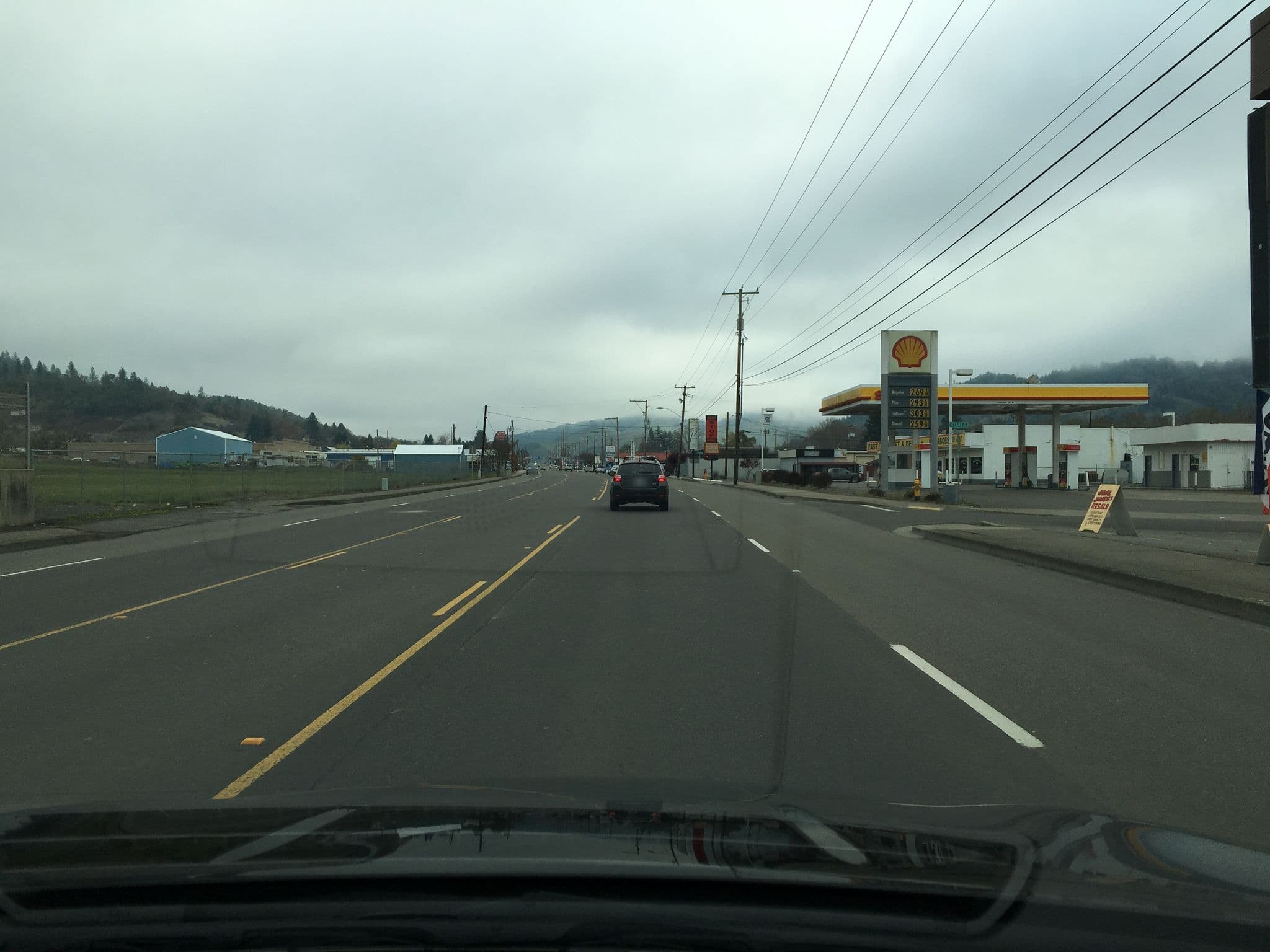 Street view near Steamboat Inn, Roseburg — © pdgoodman (CC BY-SA · Mapillary)