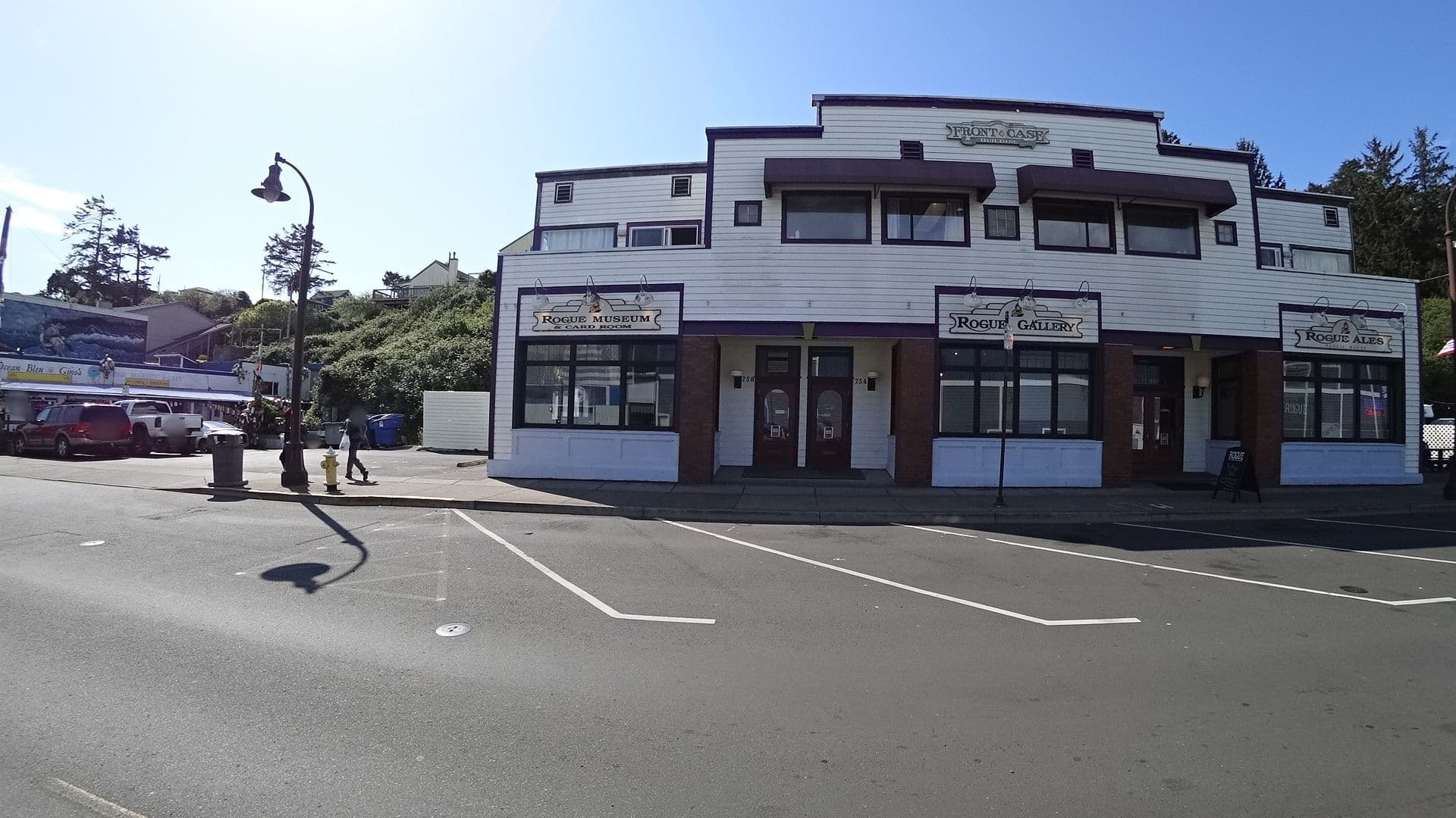 Street view near Rogue Bed & Beer, Agate Beach — © stilldavid (CC BY-SA · Mapillary)